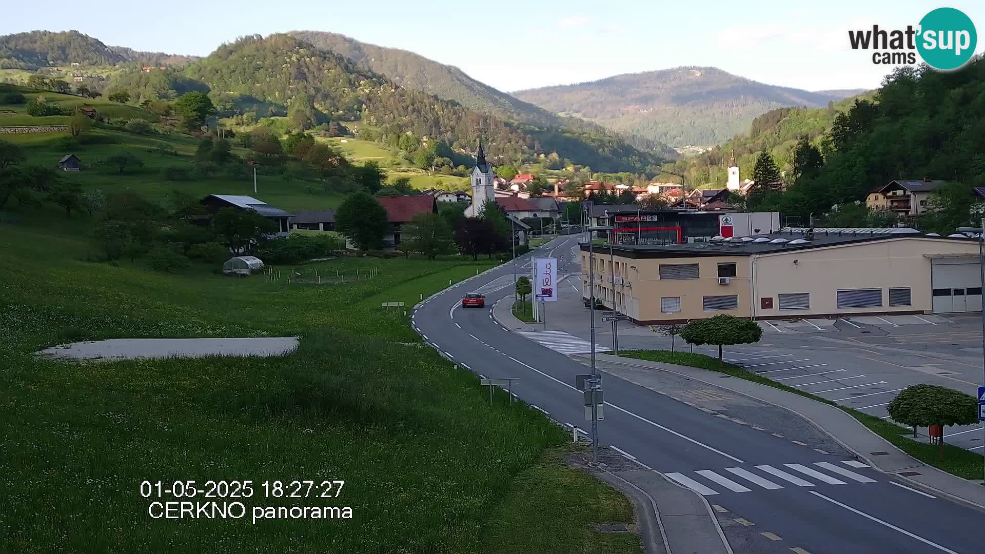 Webcam en direct – Entrée de la ville de Cerkno