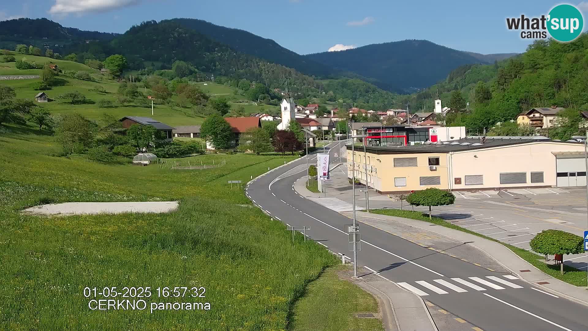 Webcam en direct – Entrée de la ville de Cerkno