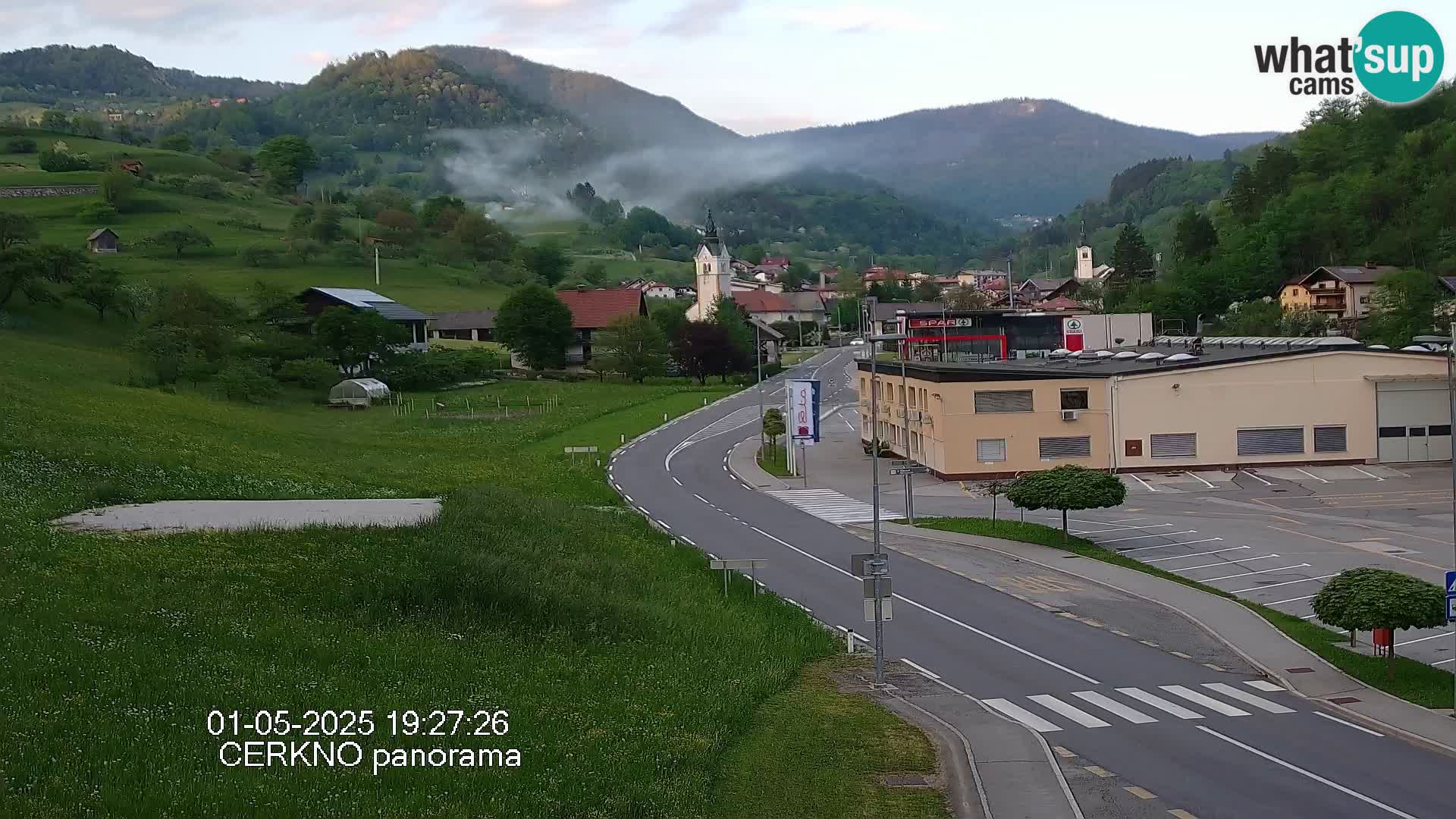 Webcam en direct – Entrée de la ville de Cerkno