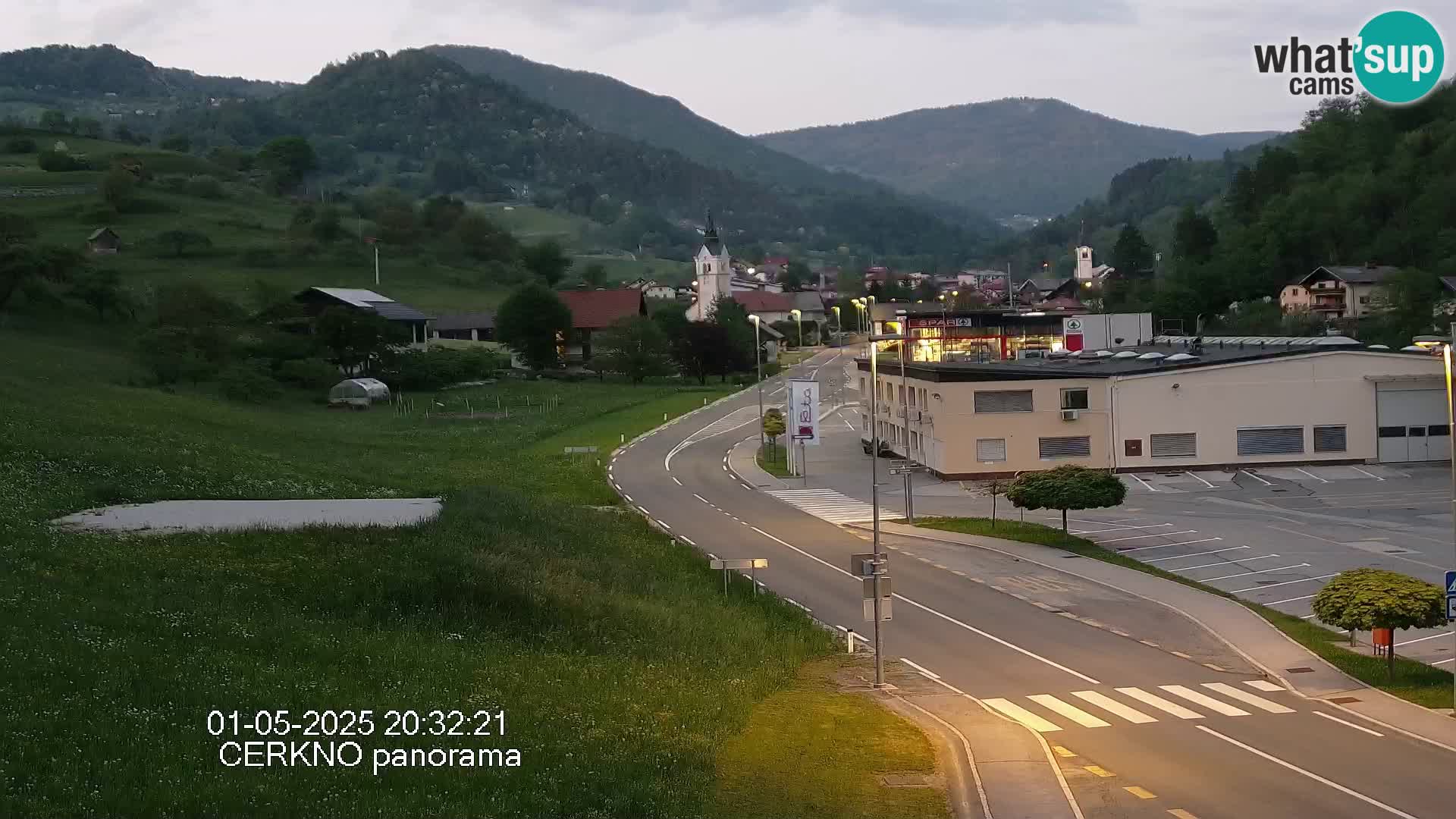 Webcam en direct – Entrée de la ville de Cerkno