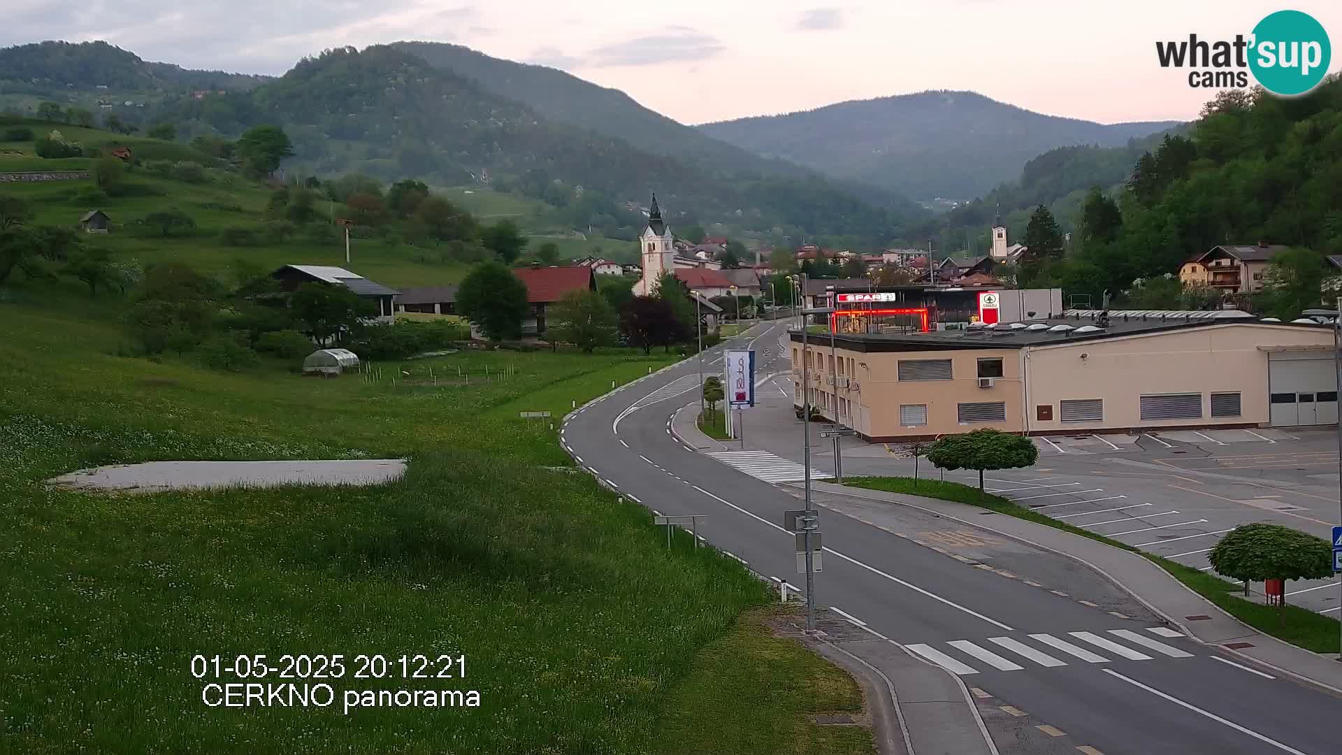 Webcam en direct – Entrée de la ville de Cerkno