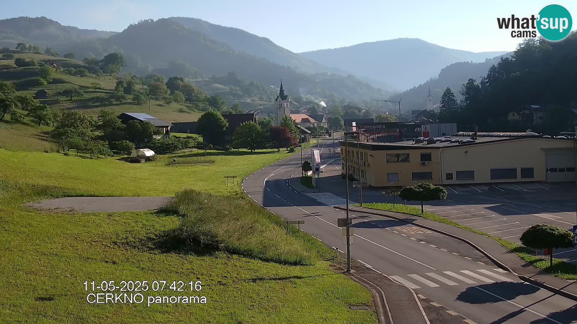 Webcam en direct – Entrée de la ville de Cerkno