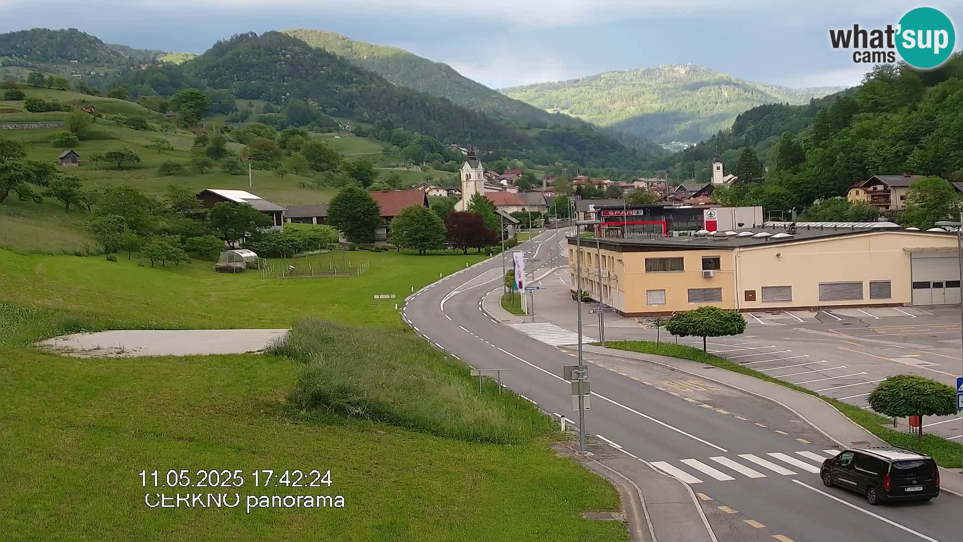 Webcam en direct – Entrée de la ville de Cerkno