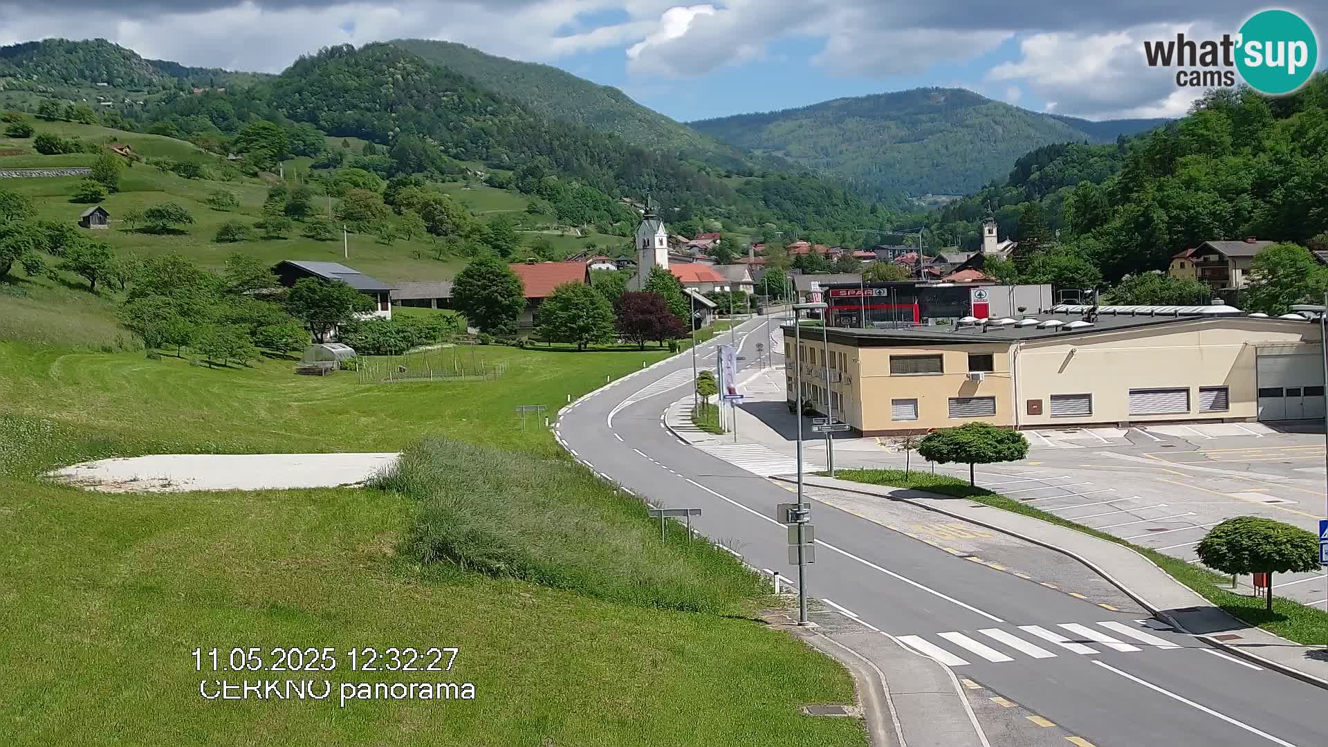Webcam en direct – Entrée de la ville de Cerkno