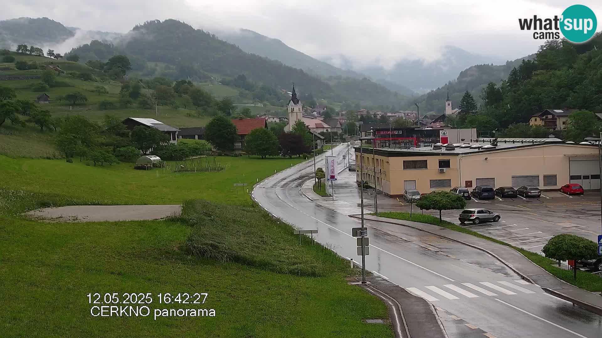 Webcam en direct – Entrée de la ville de Cerkno