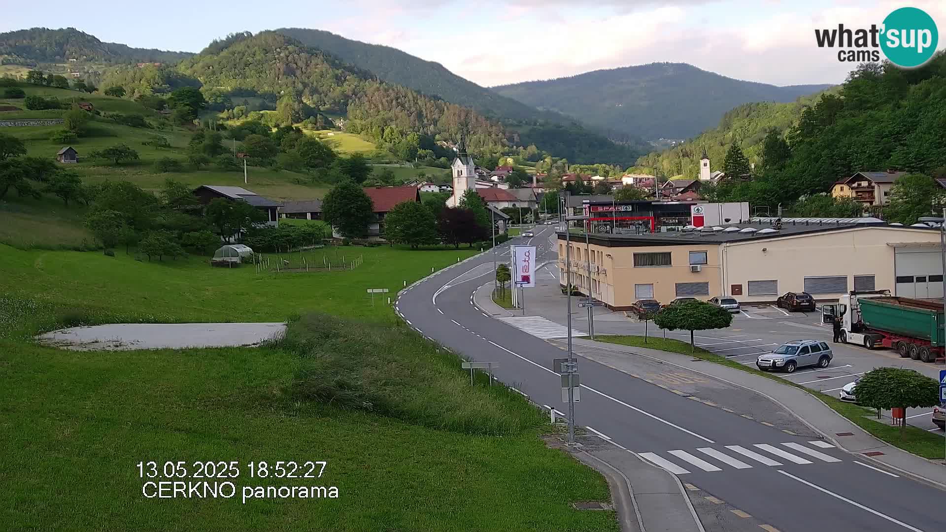 Cerkno entrada a la ciudad Webcam en vivo