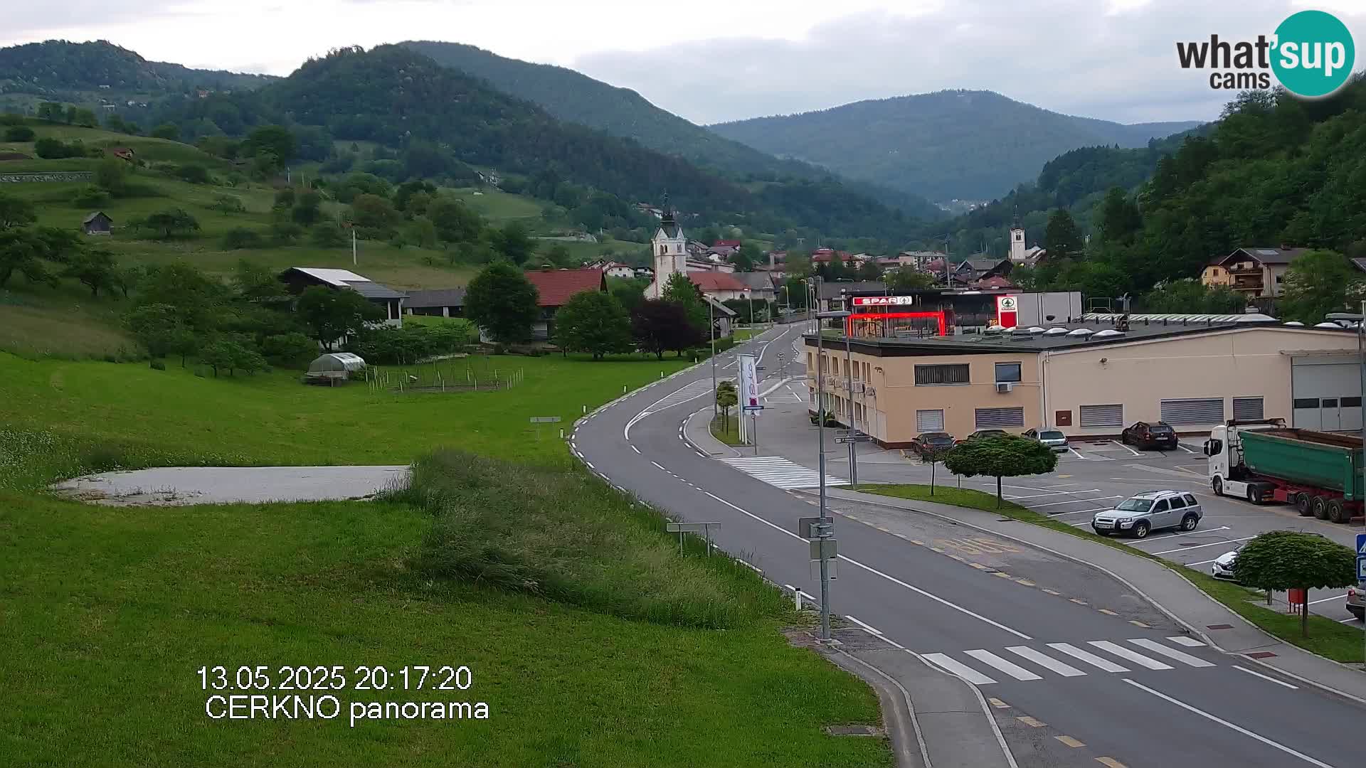 Webcam en direct – Entrée de la ville de Cerkno