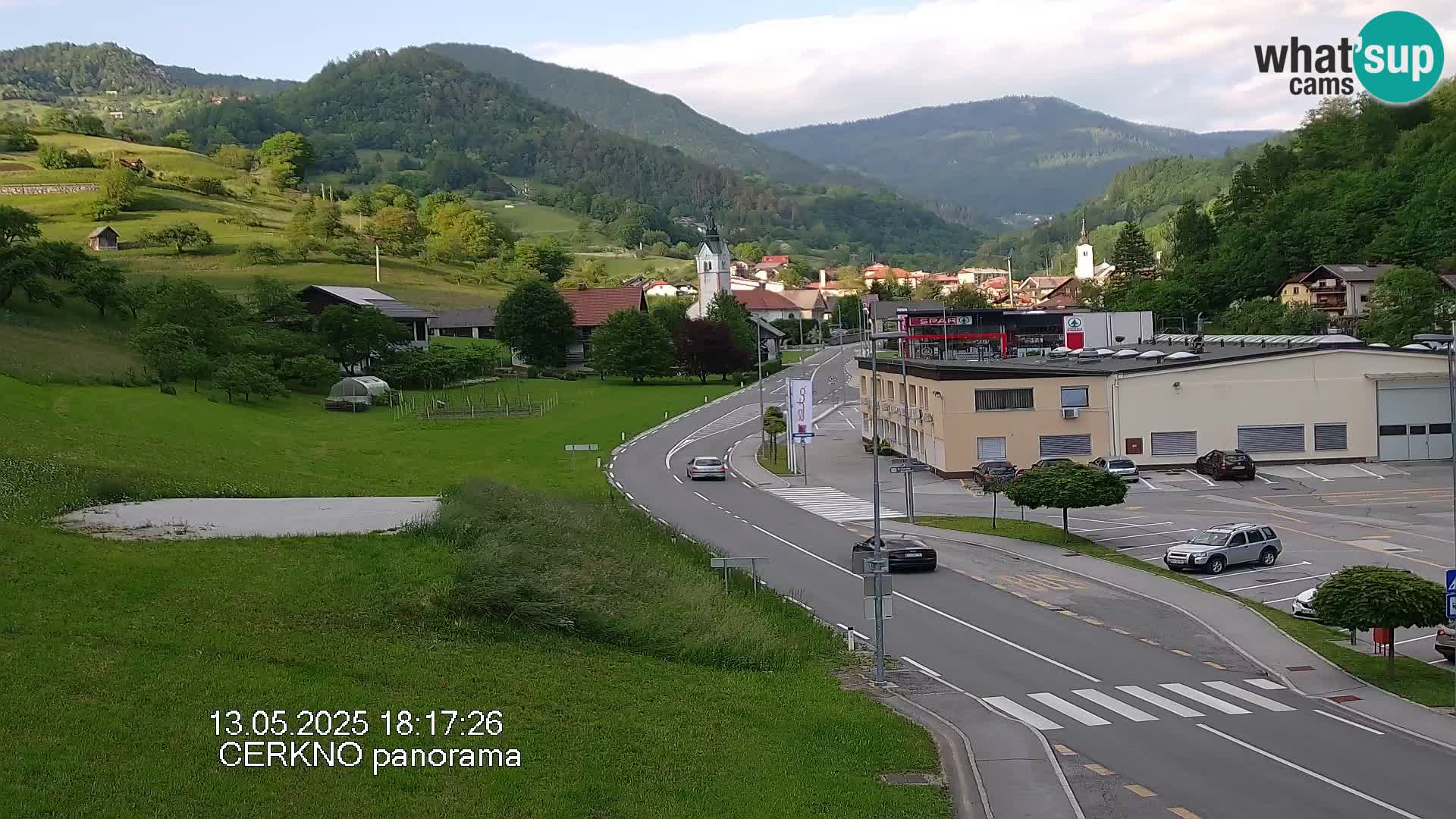 Webcam en direct – Entrée de la ville de Cerkno
