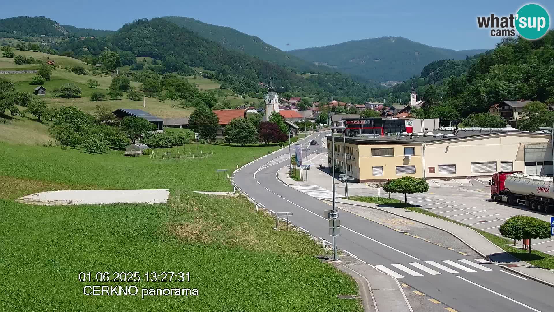 Webcam en direct – Entrée de la ville de Cerkno