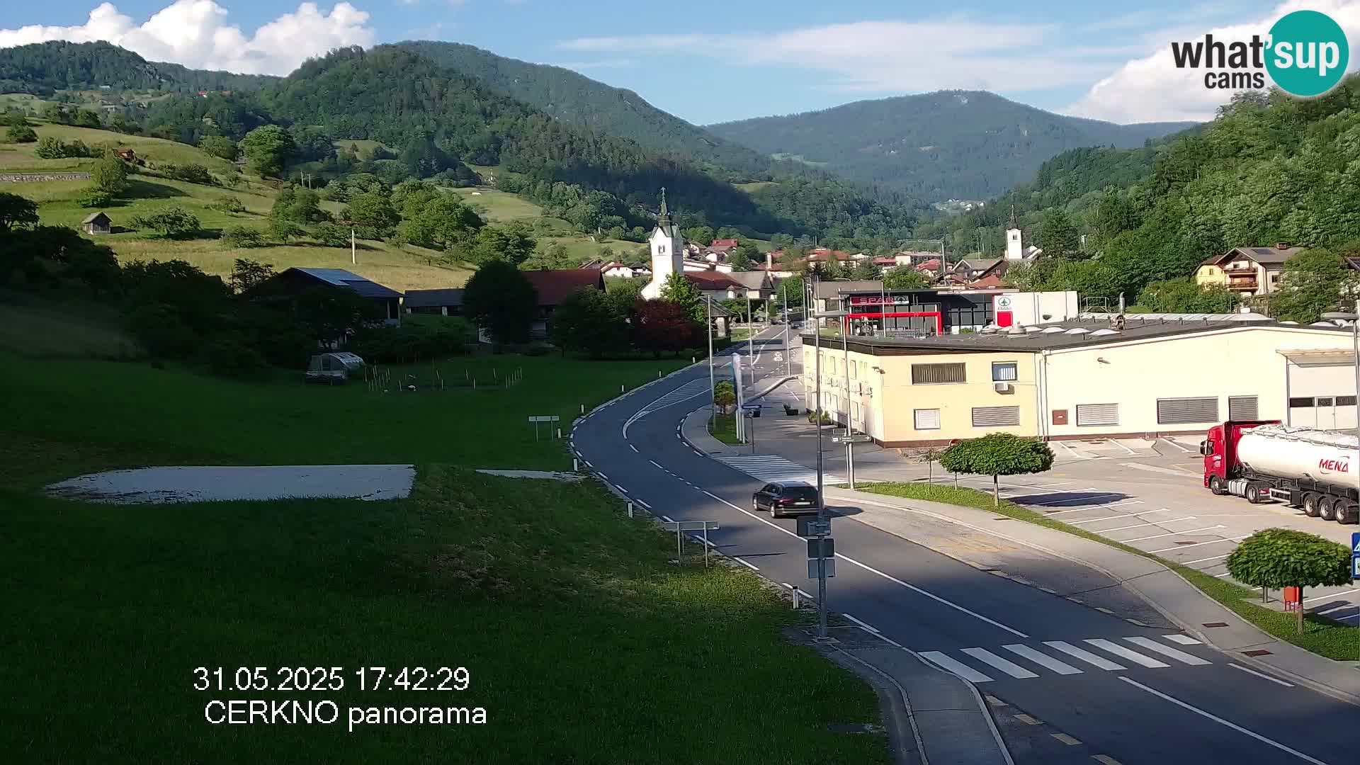 Webcam en direct – Entrée de la ville de Cerkno