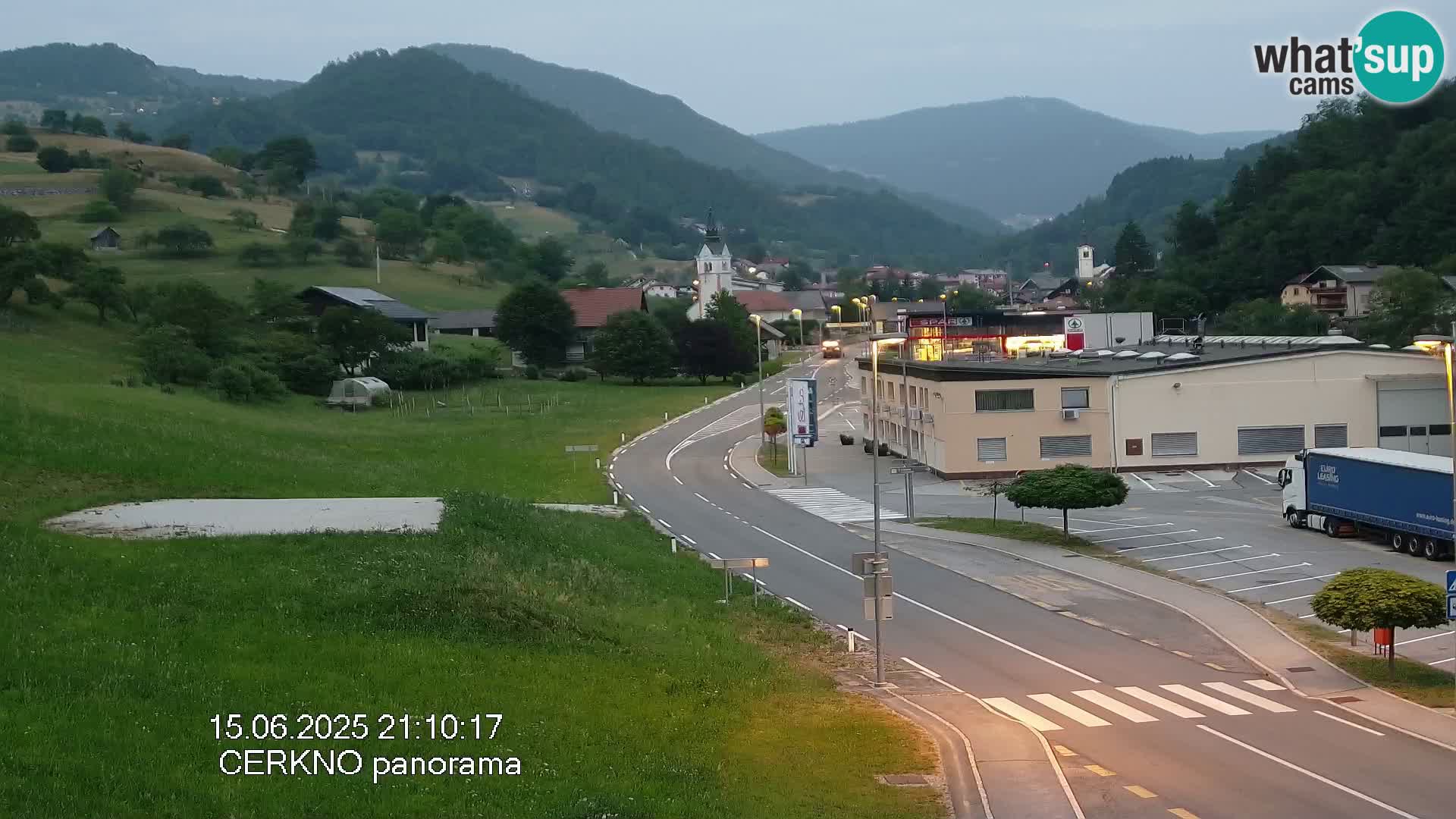 Webcam en direct – Entrée de la ville de Cerkno
