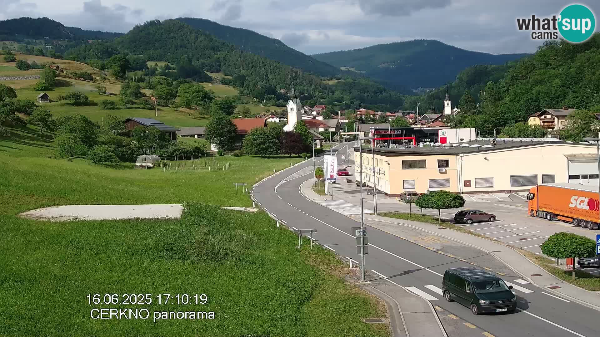 Webcam en direct – Entrée de la ville de Cerkno