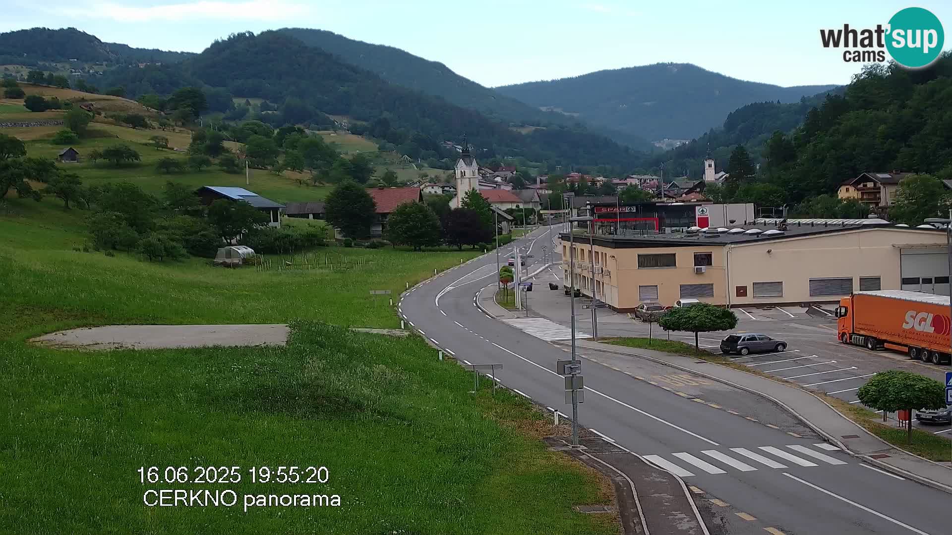 Webcam en direct – Entrée de la ville de Cerkno