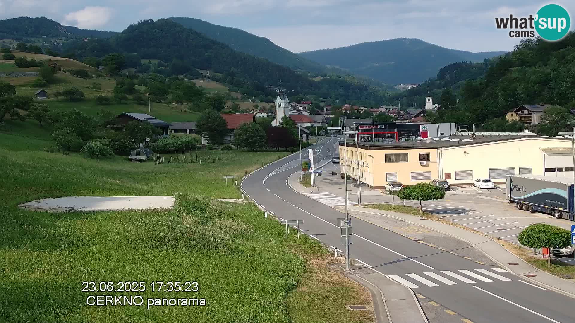 Webcam en direct – Entrée de la ville de Cerkno