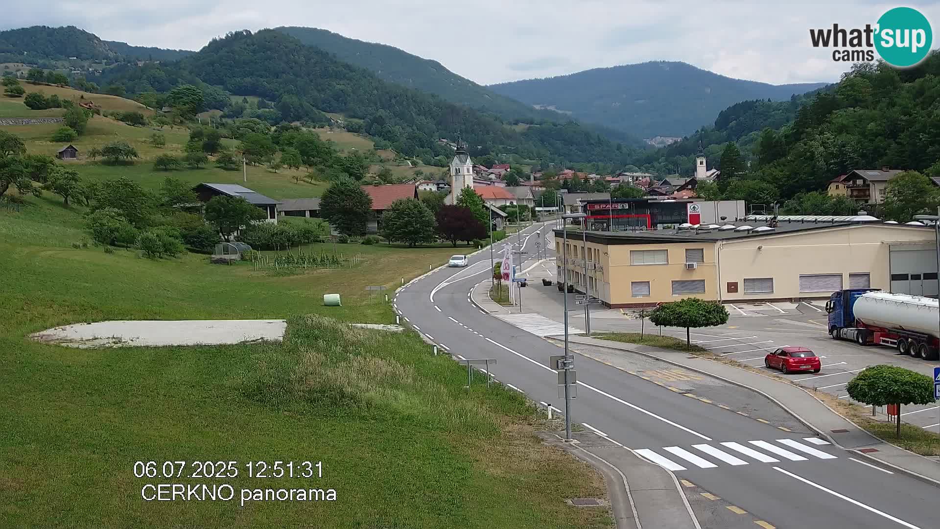 Webcam en direct – Entrée de la ville de Cerkno