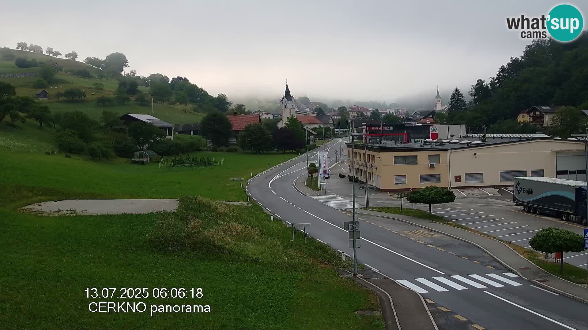 Cerkno entrada a la ciudad Webcam en vivo