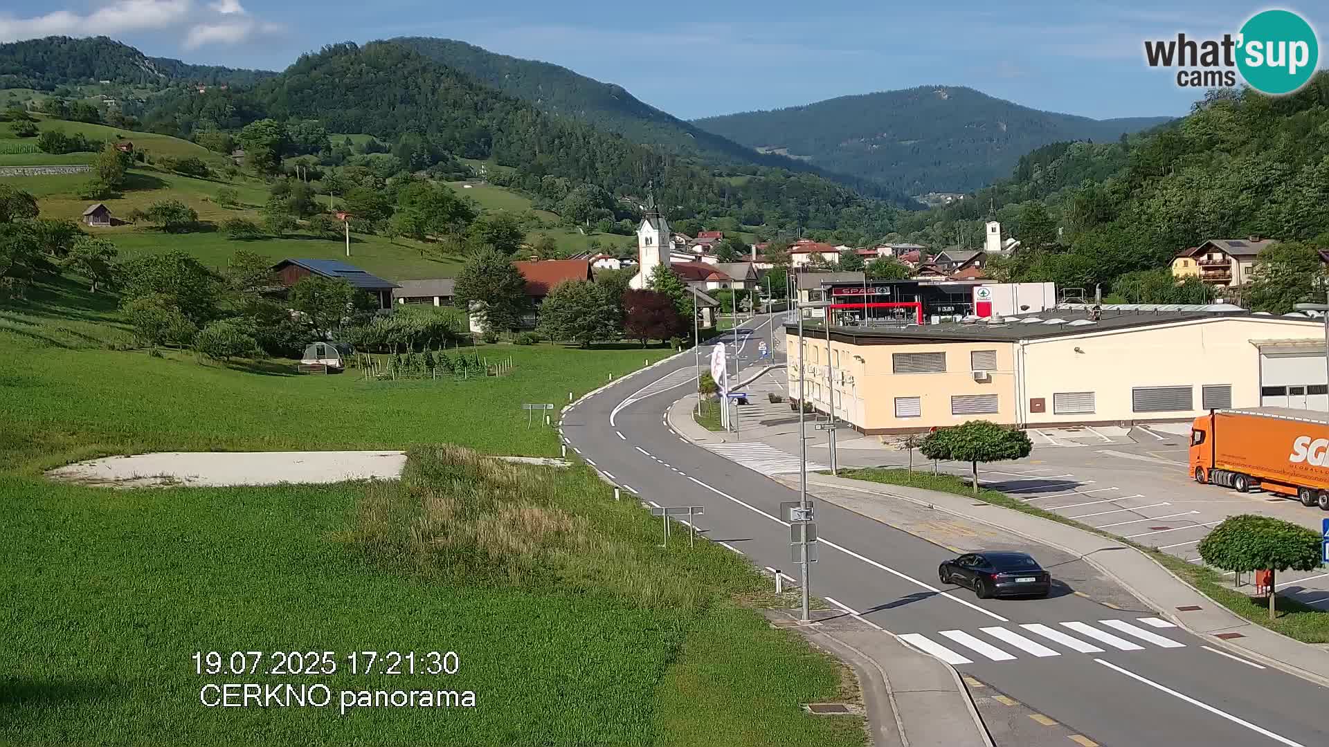 Webcam en direct – Entrée de la ville de Cerkno