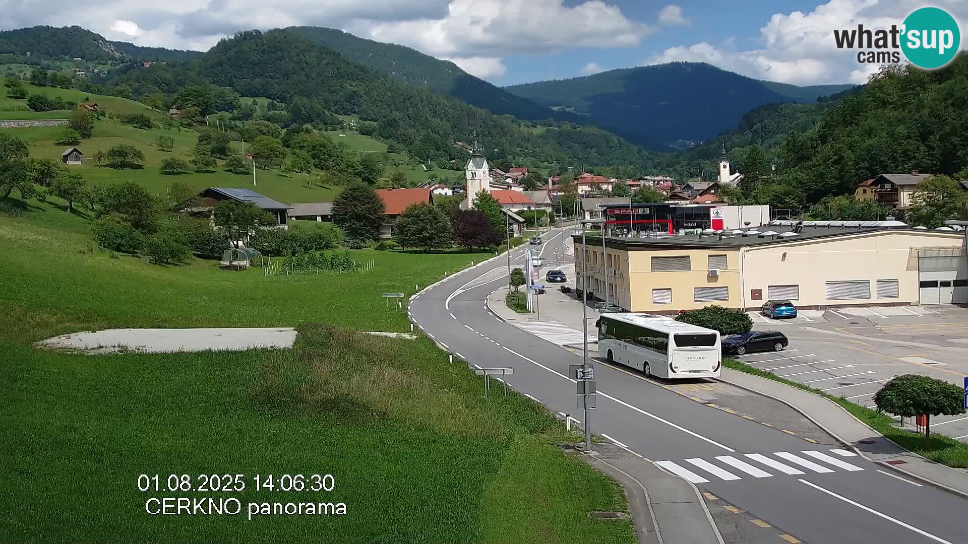 Webcam en direct – Entrée de la ville de Cerkno