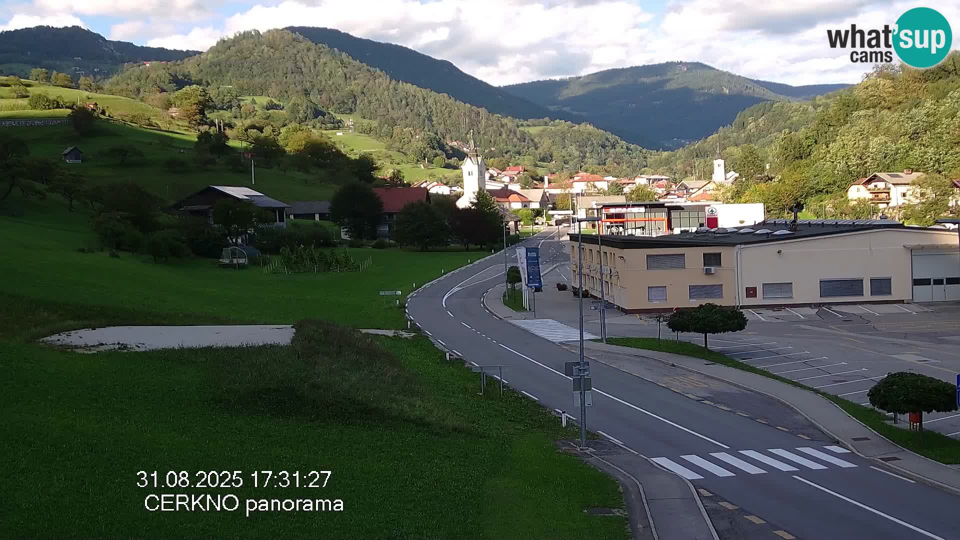 Cerkno entrada a la ciudad Webcam en vivo