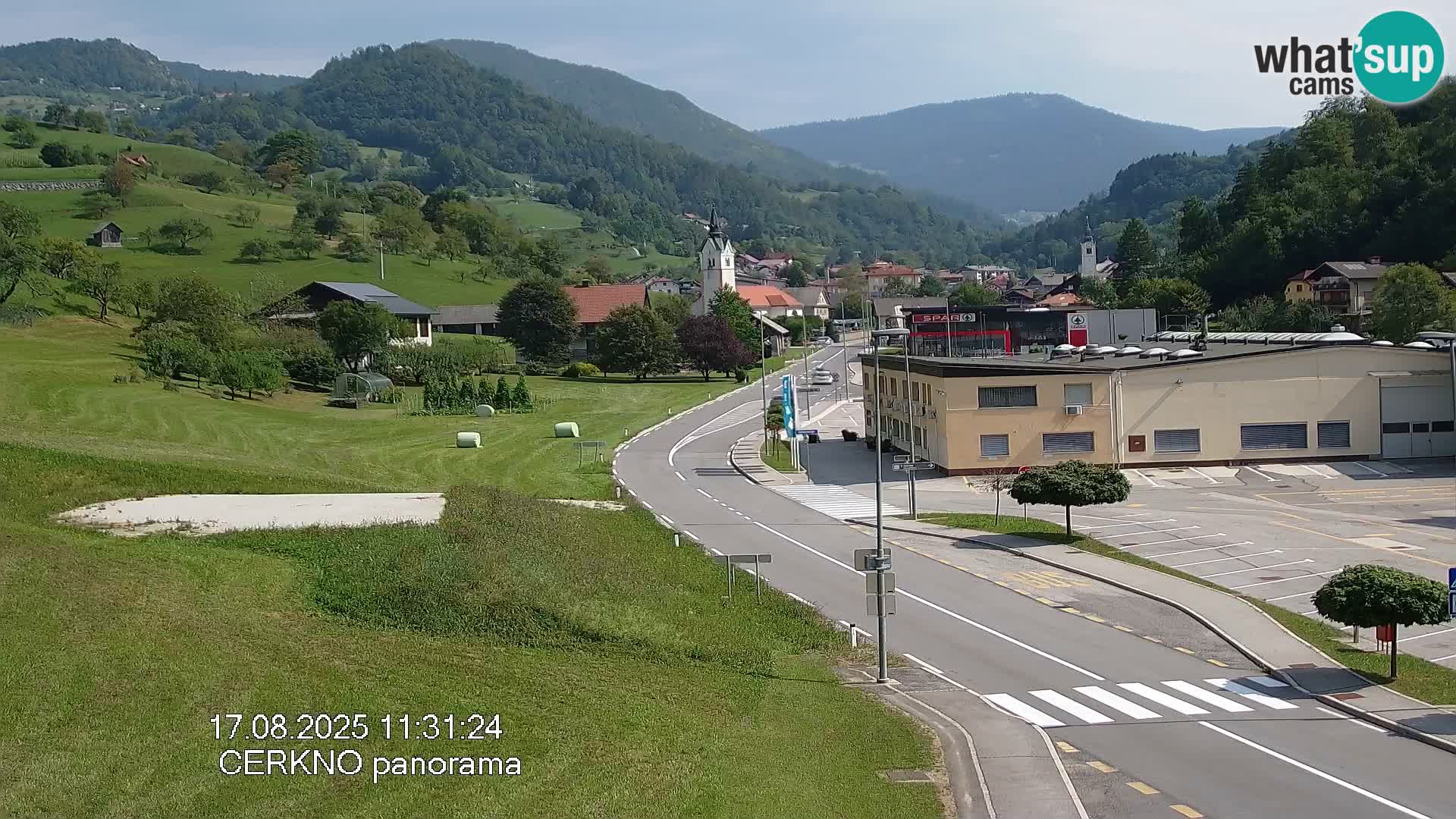 Webcam en direct – Entrée de la ville de Cerkno