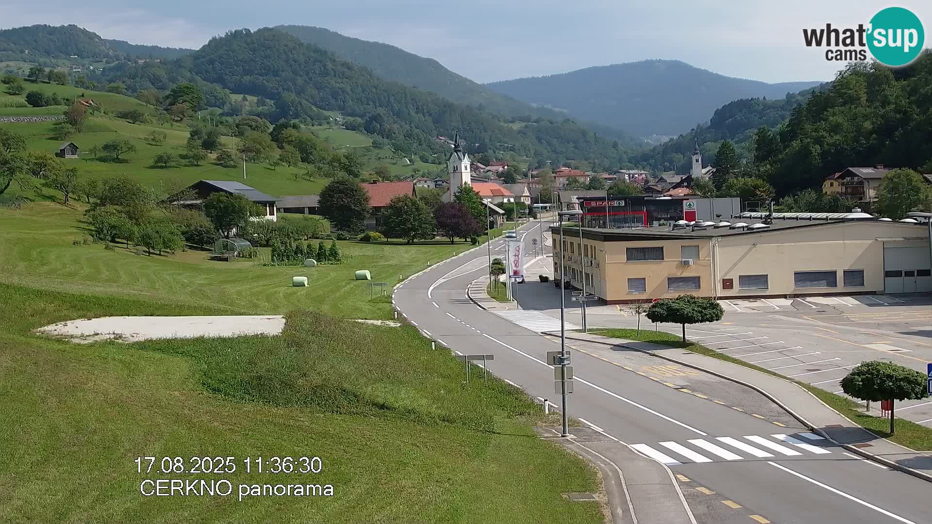 Webcam en direct – Entrée de la ville de Cerkno