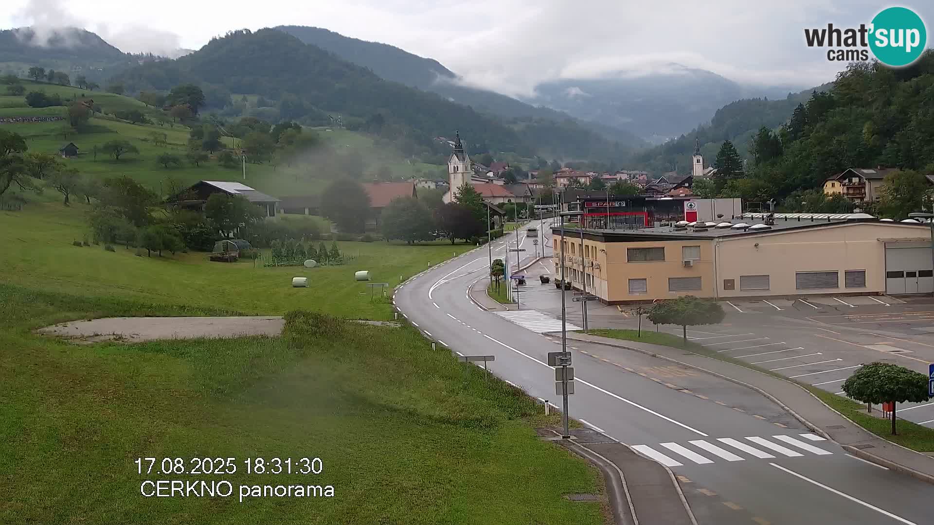 Webcam en direct – Entrée de la ville de Cerkno