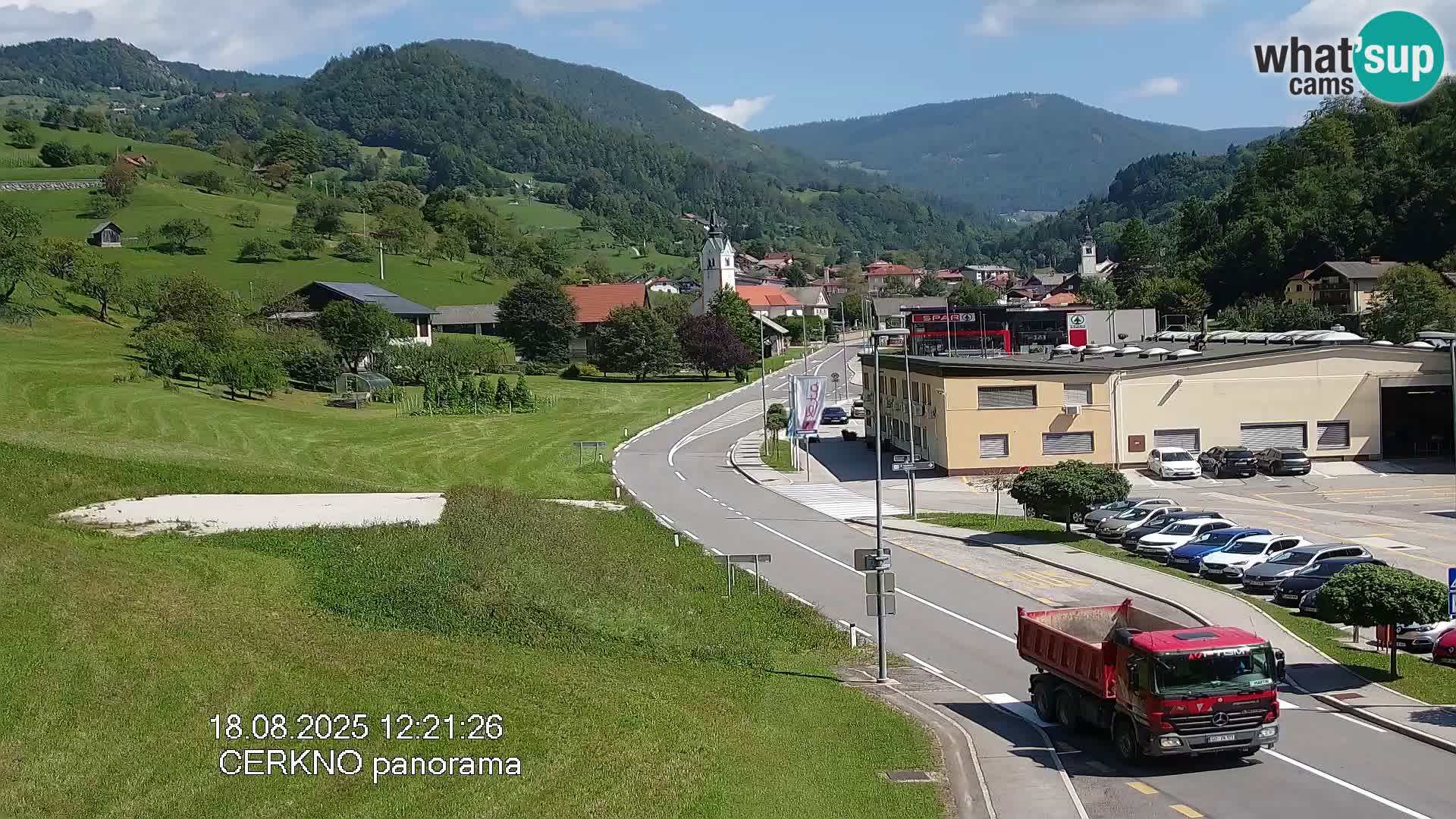 Webcam en direct – Entrée de la ville de Cerkno