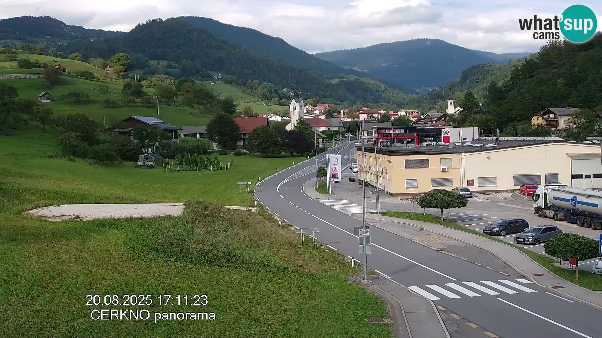 Webcam en direct – Entrée de la ville de Cerkno