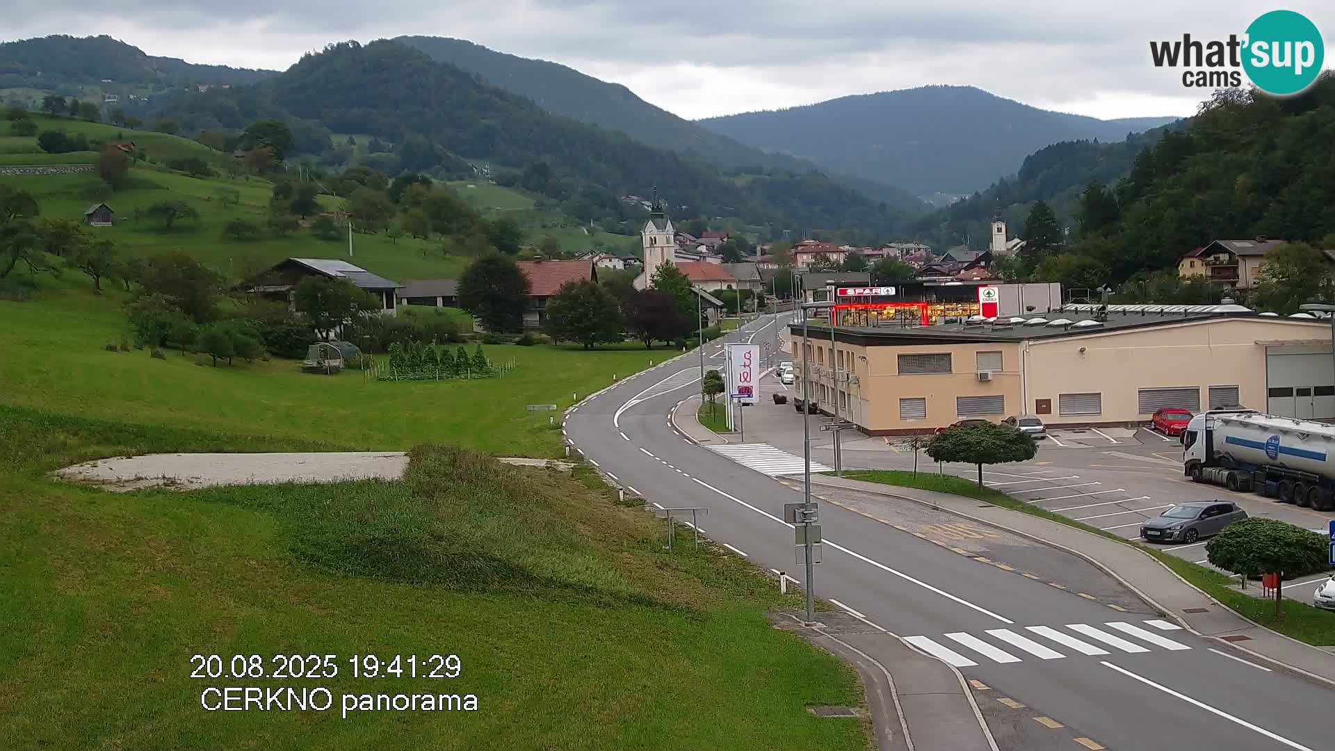 Webcam en direct – Entrée de la ville de Cerkno
