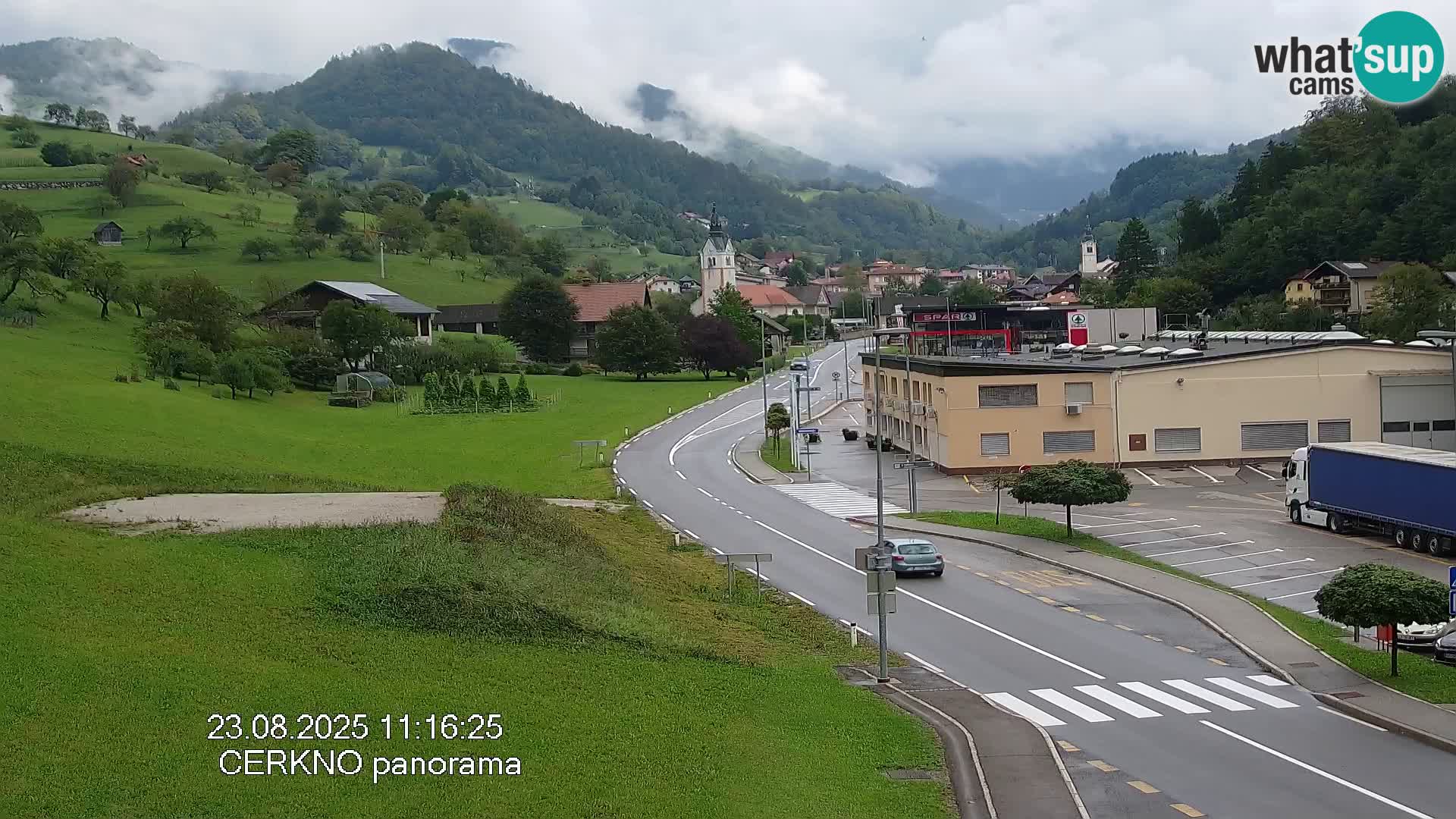 Webcam en direct – Entrée de la ville de Cerkno