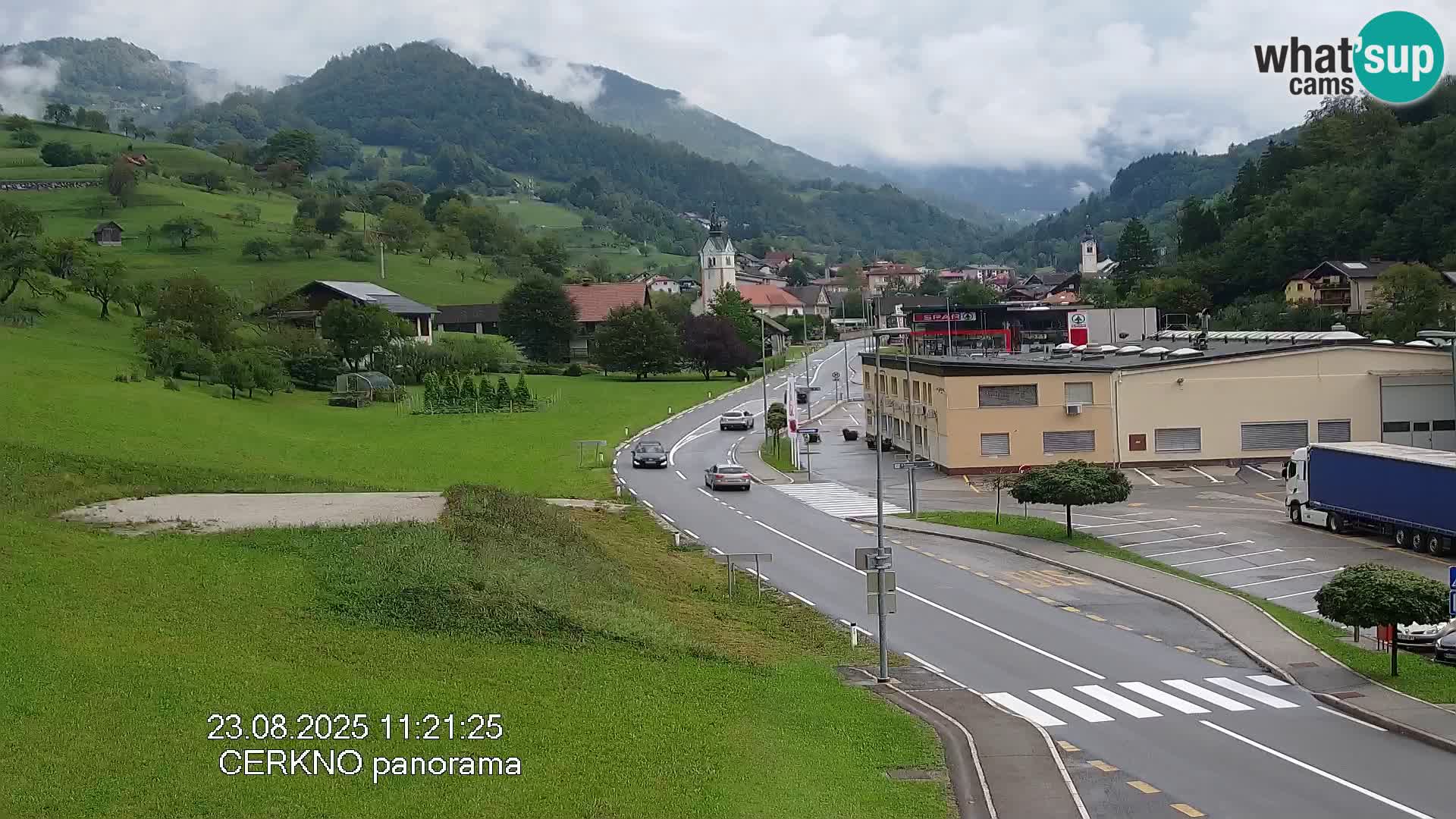 Webcam en direct – Entrée de la ville de Cerkno