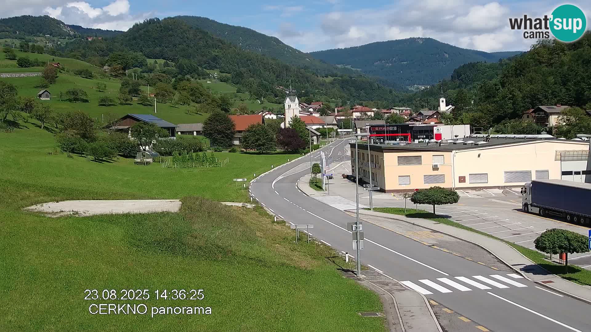 Webcam en direct – Entrée de la ville de Cerkno