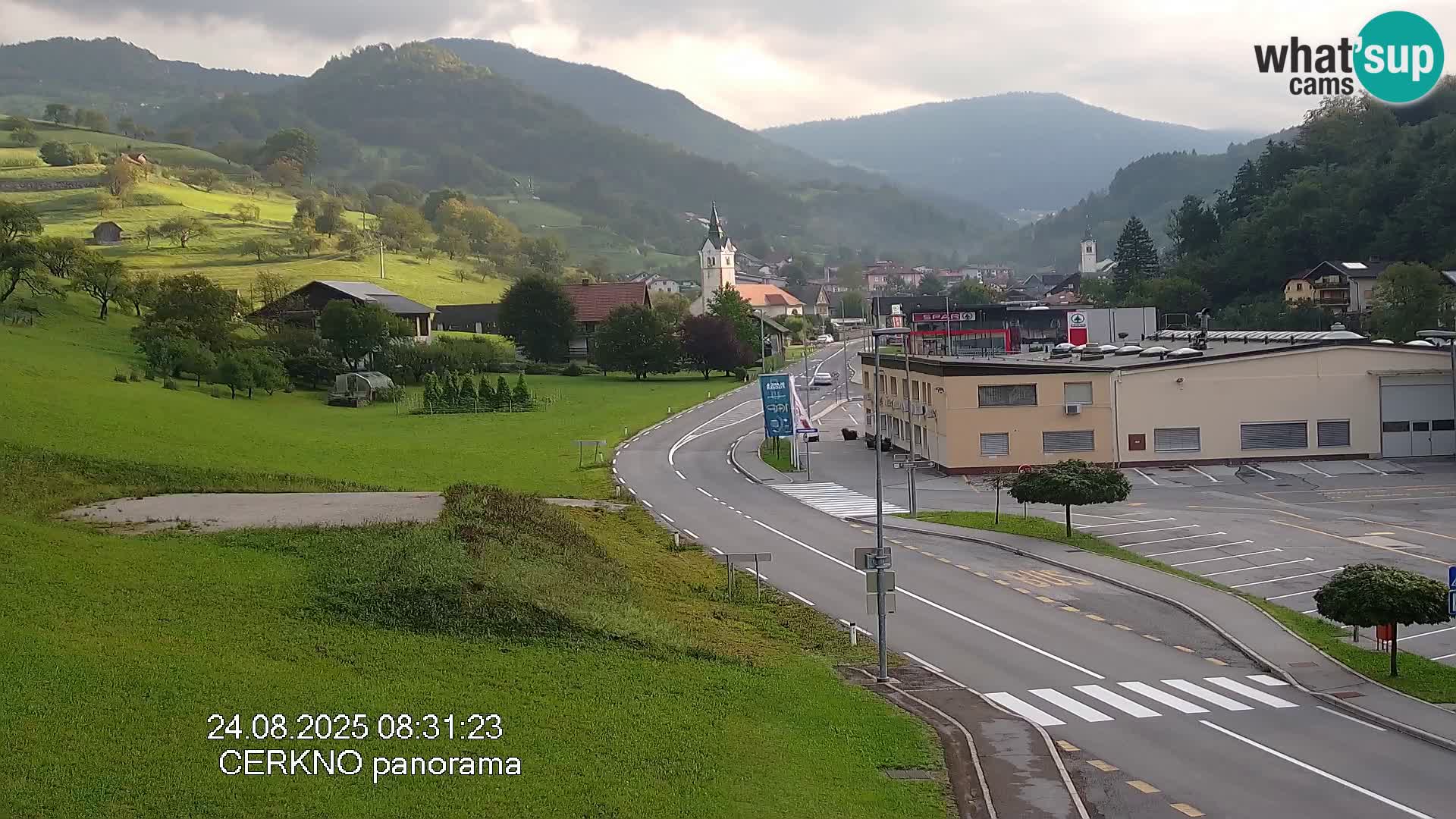 Webcam en direct – Entrée de la ville de Cerkno