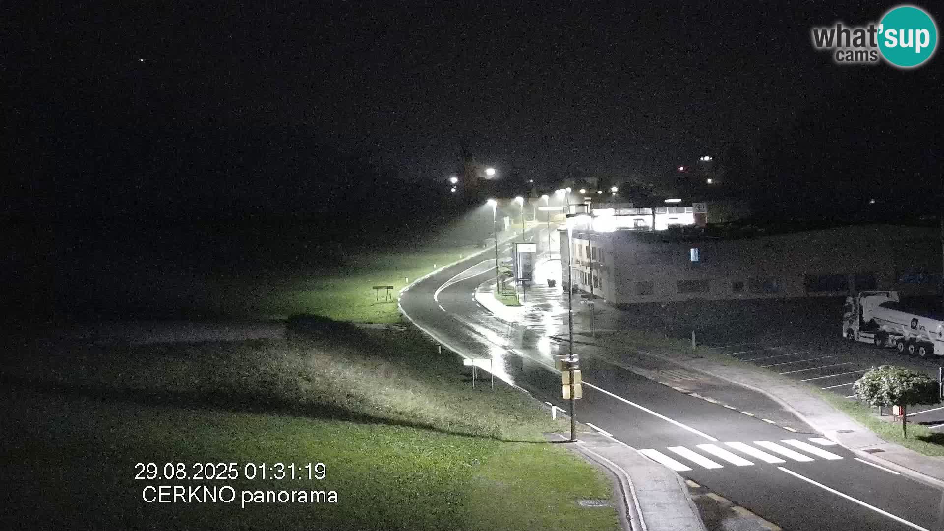 Webcam en direct – Entrée de la ville de Cerkno