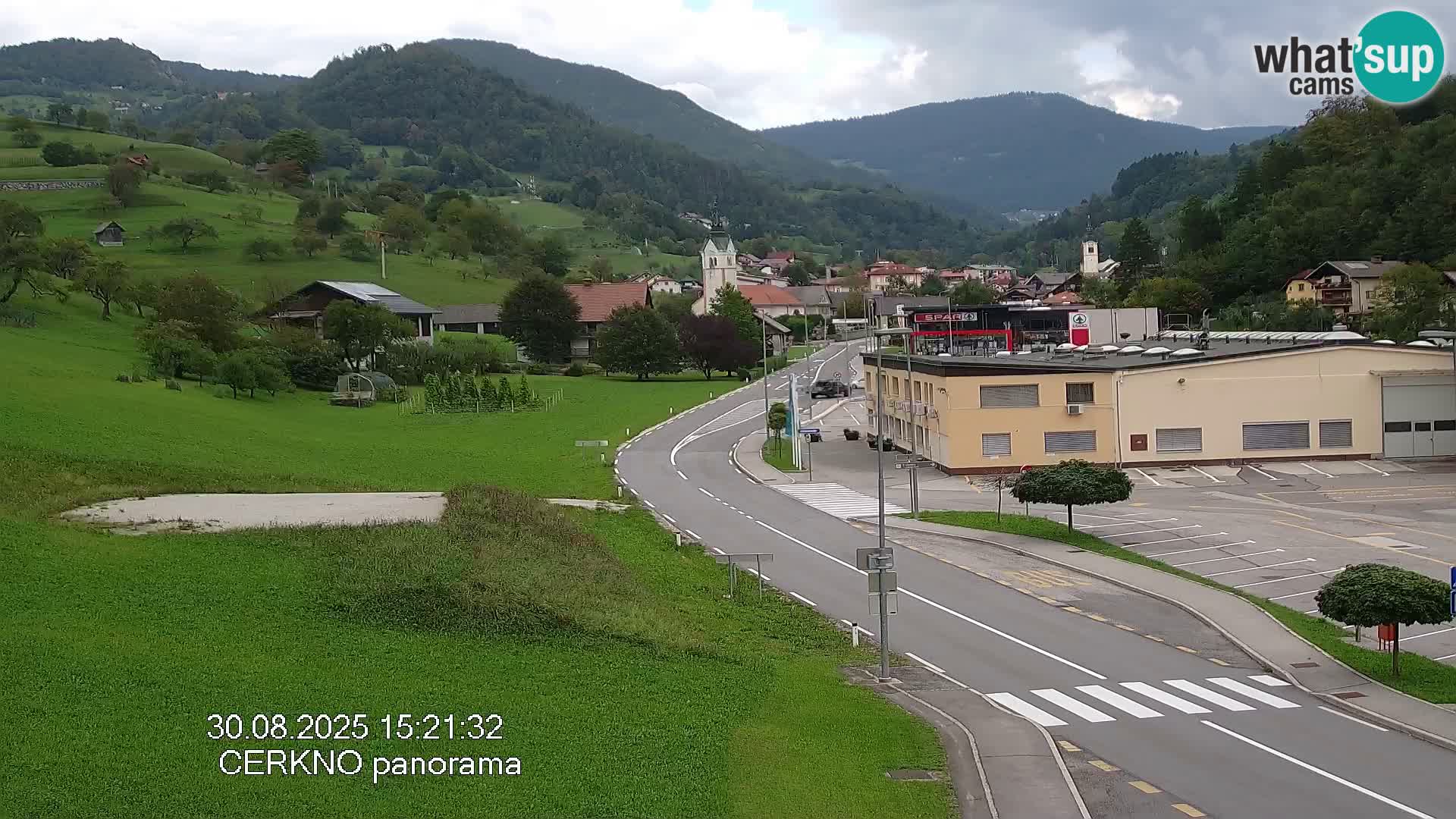 Webcam en direct – Entrée de la ville de Cerkno