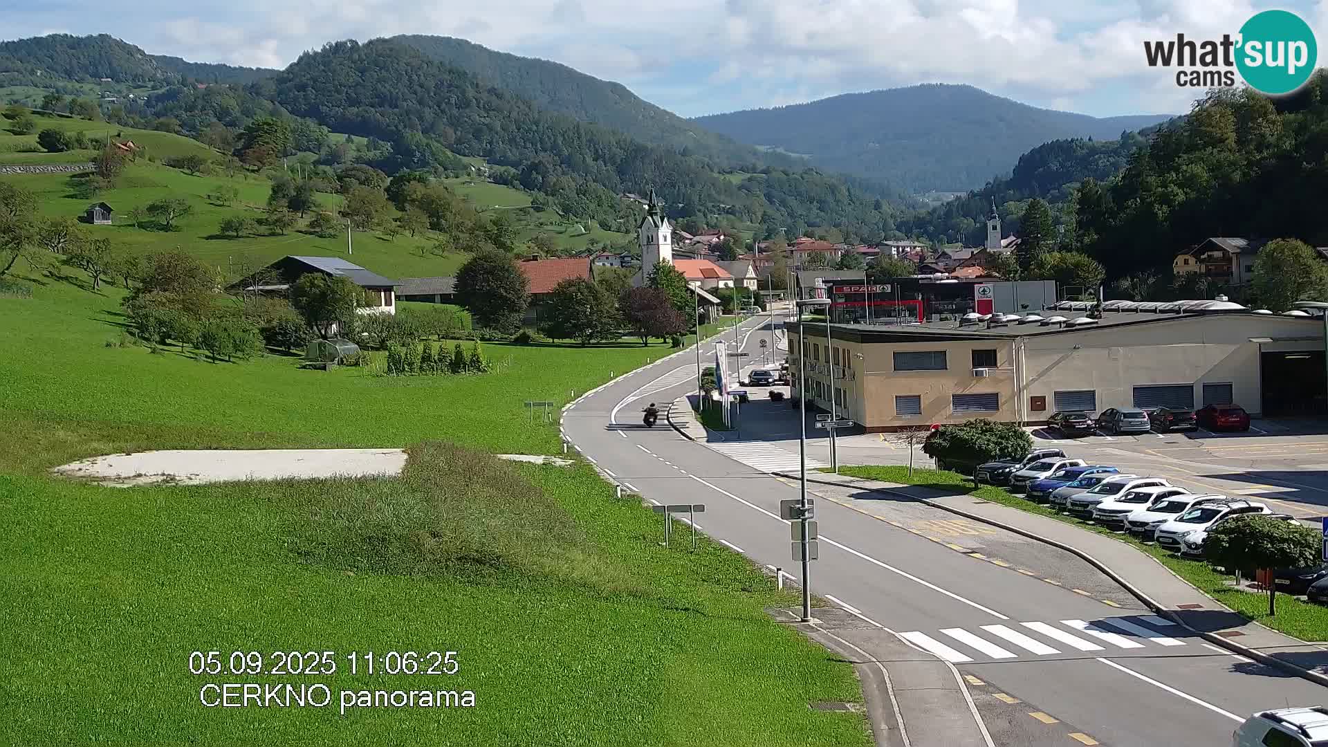 Webcam en direct – Entrée de la ville de Cerkno