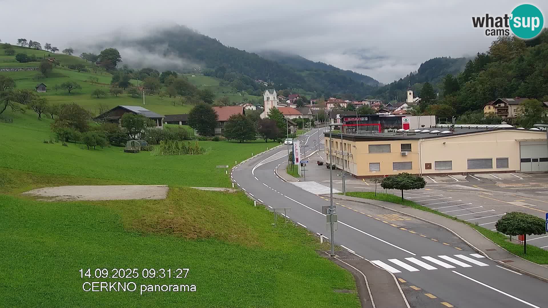 Webcam en direct – Entrée de la ville de Cerkno