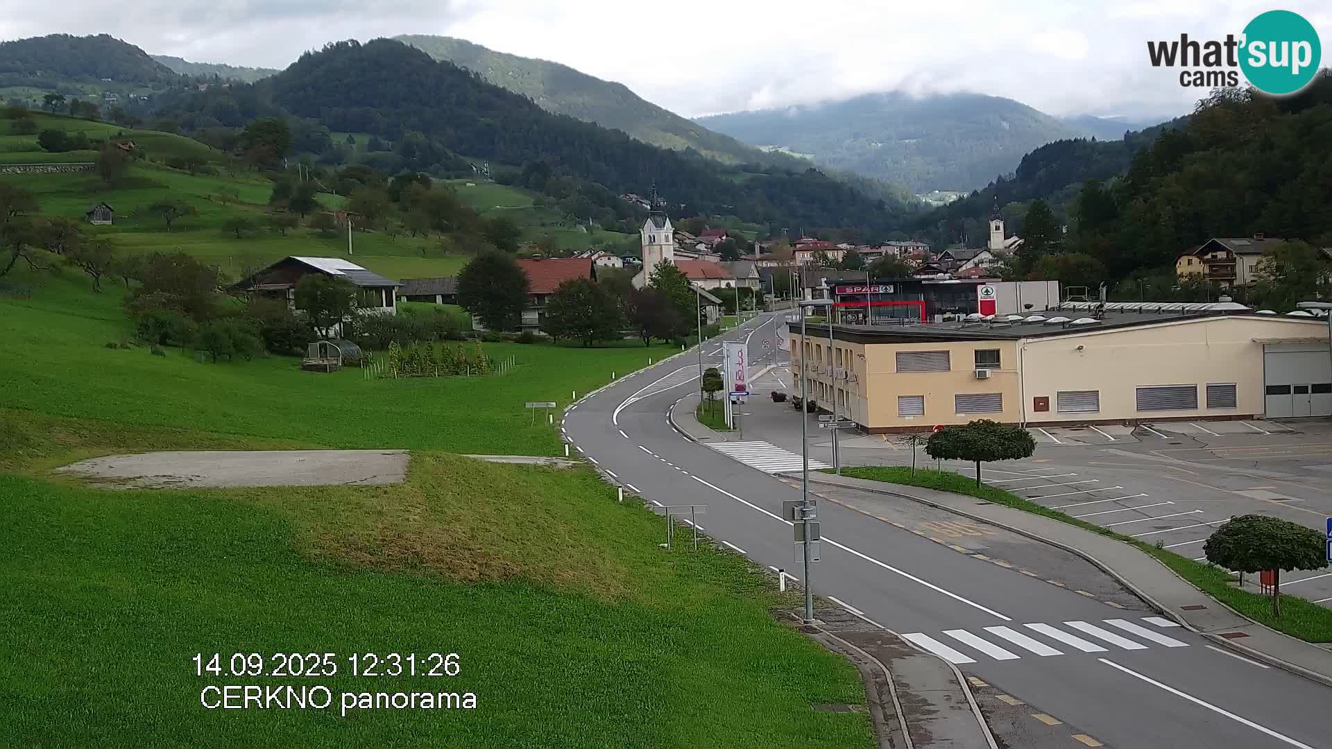 Webcam en direct – Entrée de la ville de Cerkno