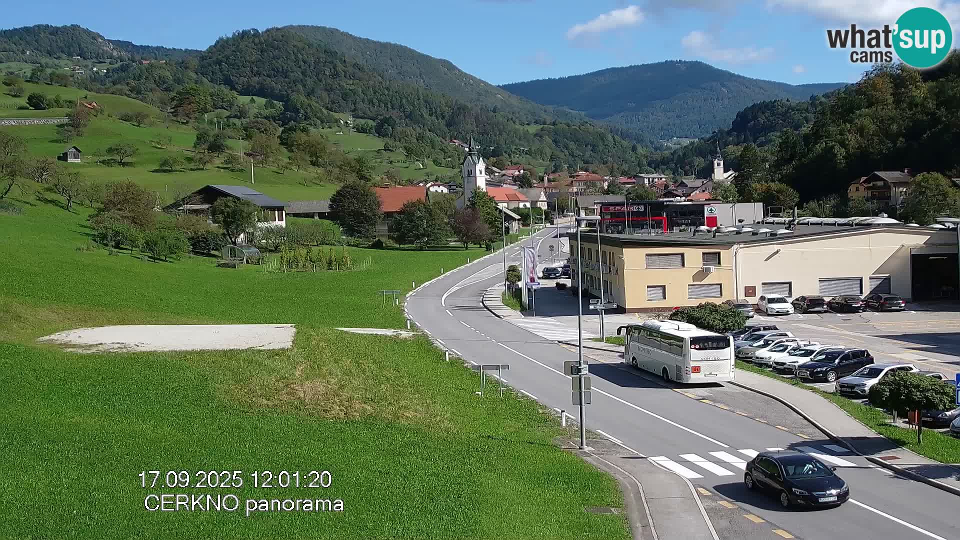 Webcam en direct – Entrée de la ville de Cerkno