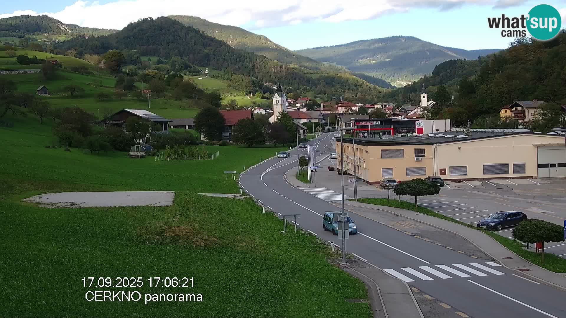 Webcam en direct – Entrée de la ville de Cerkno