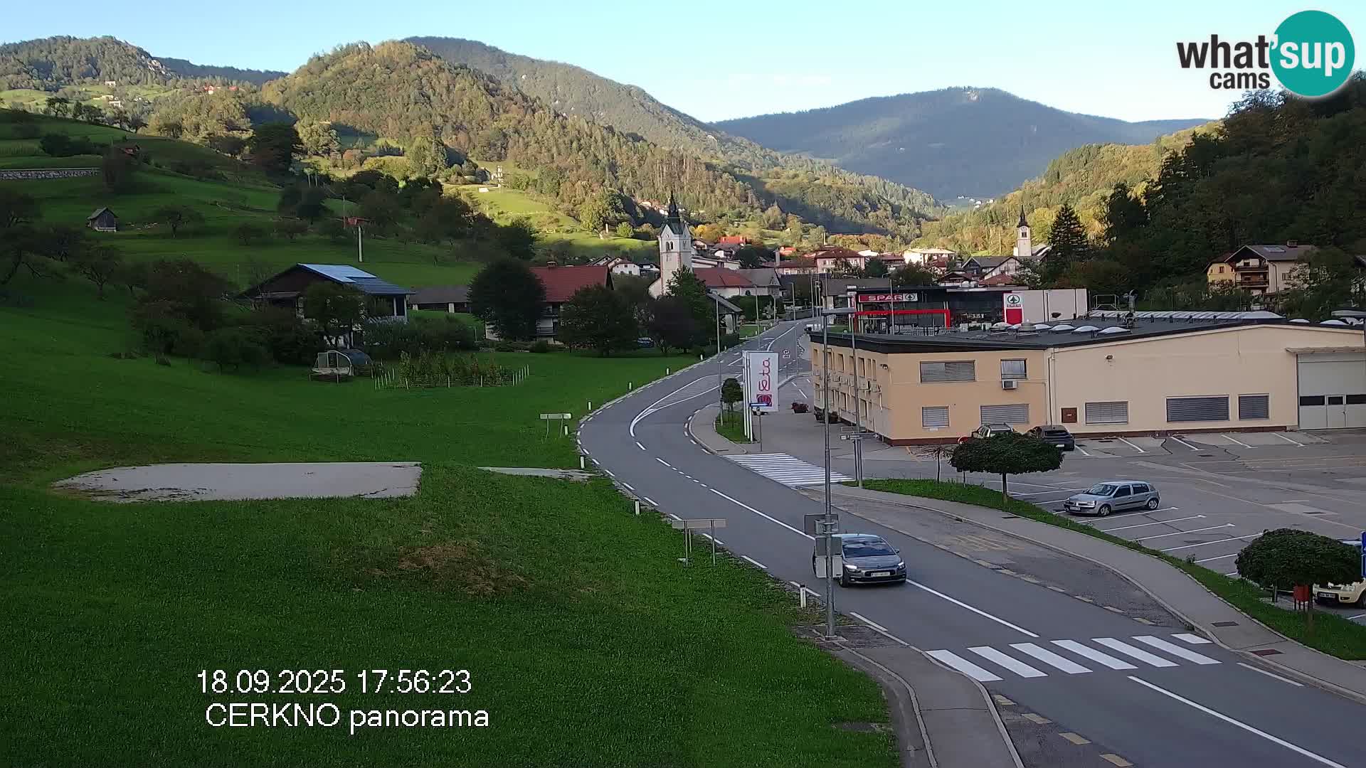 Webcam en direct – Entrée de la ville de Cerkno