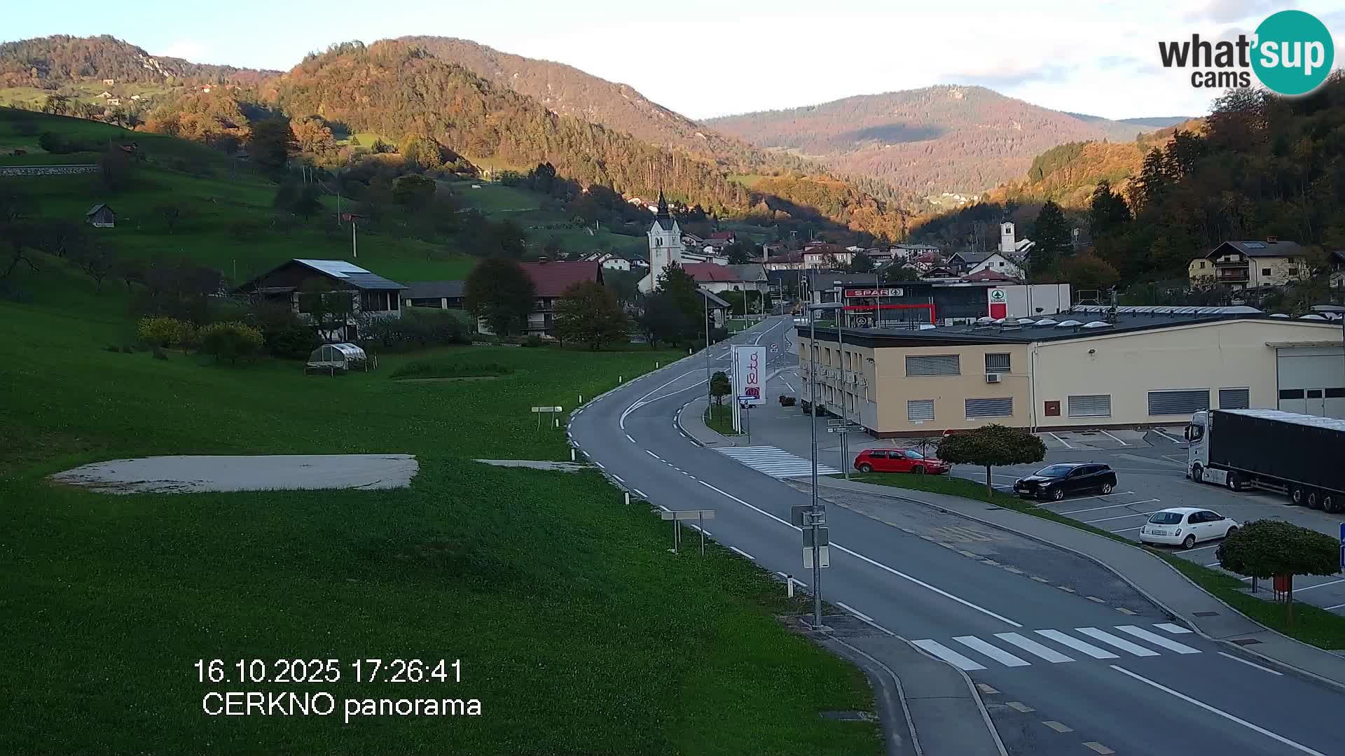 Webcam en direct – Entrée de la ville de Cerkno
