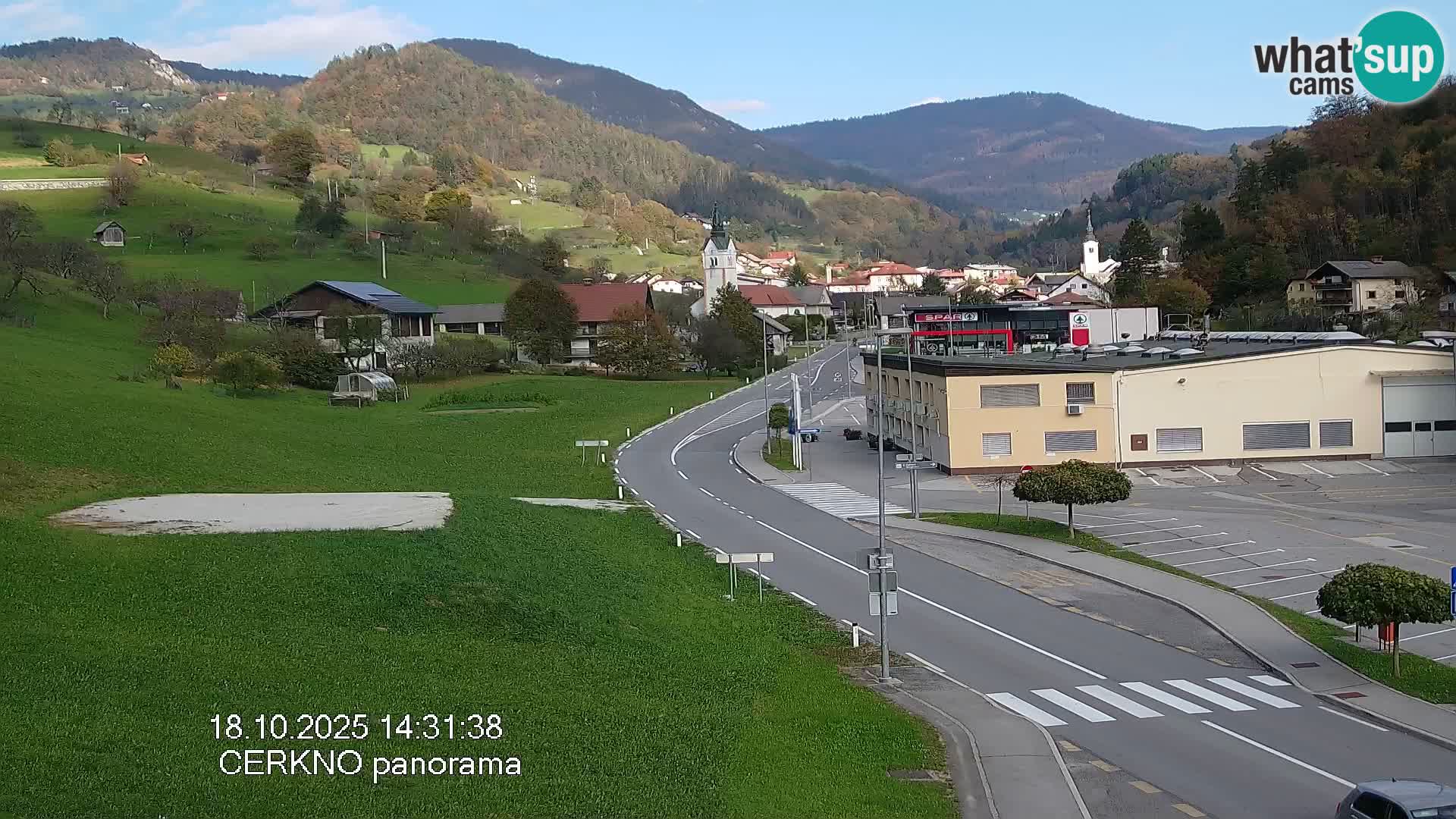 Webcam en direct – Entrée de la ville de Cerkno