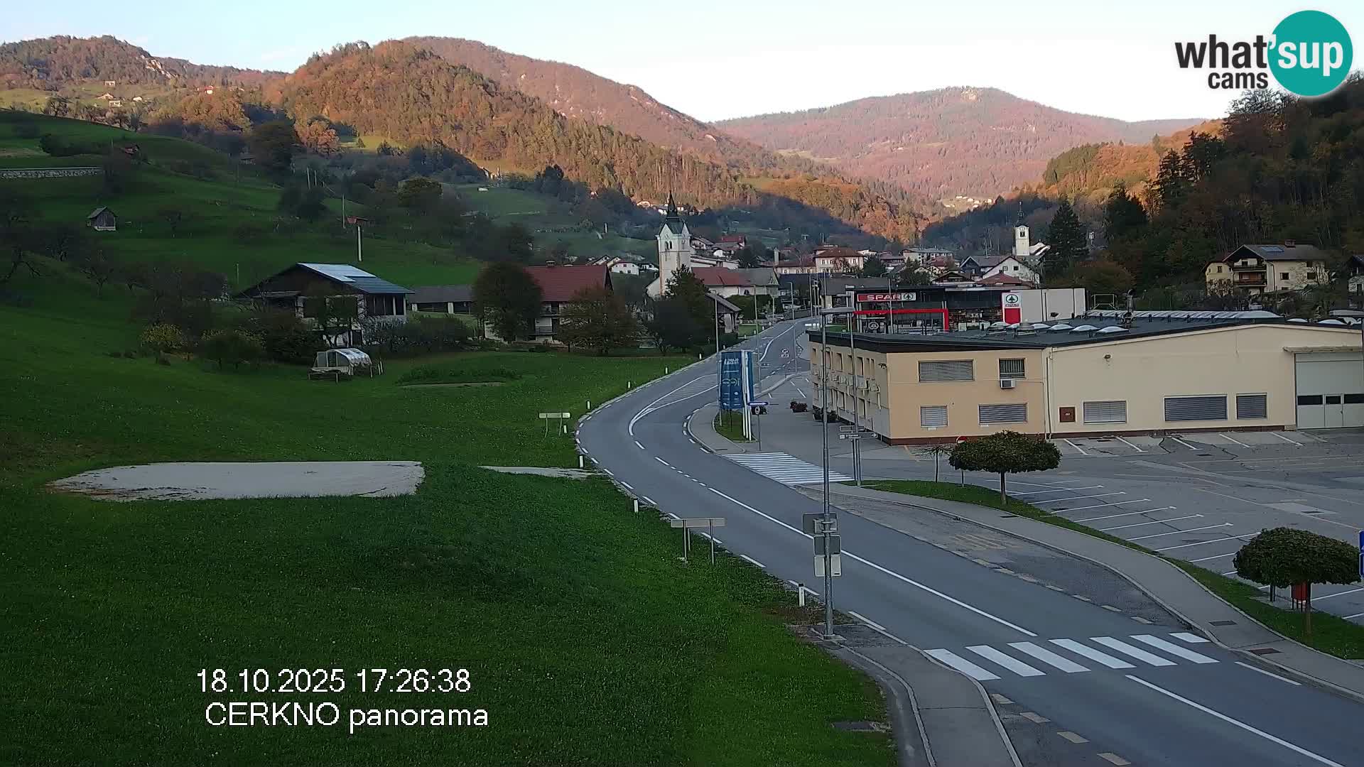 Webcam en direct – Entrée de la ville de Cerkno