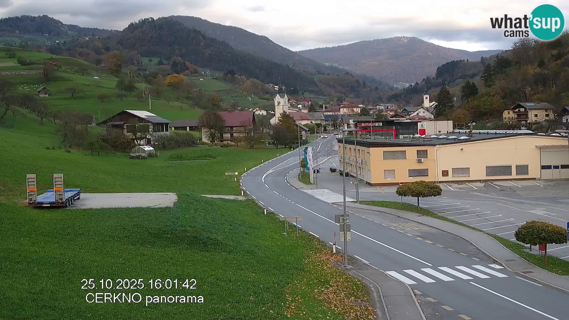 Webcam en direct – Entrée de la ville de Cerkno