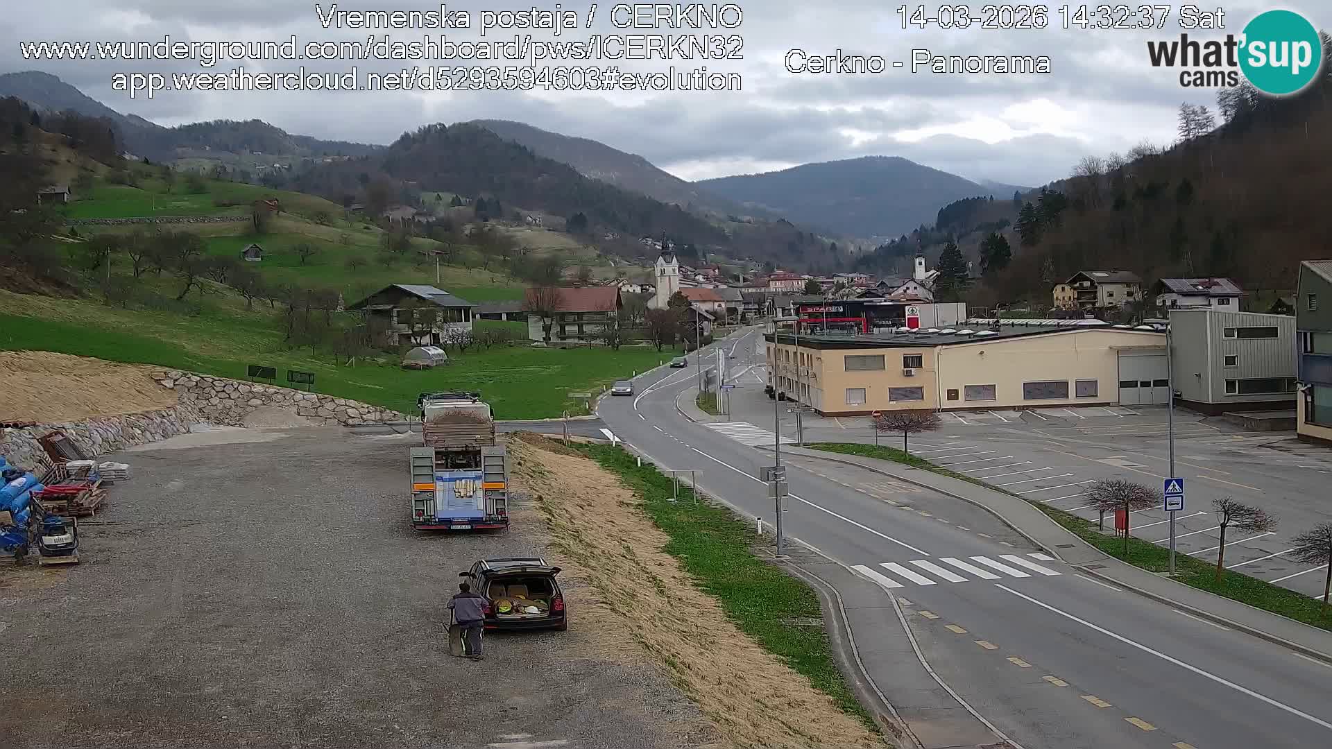 Cerkno city entrance Live Webcam