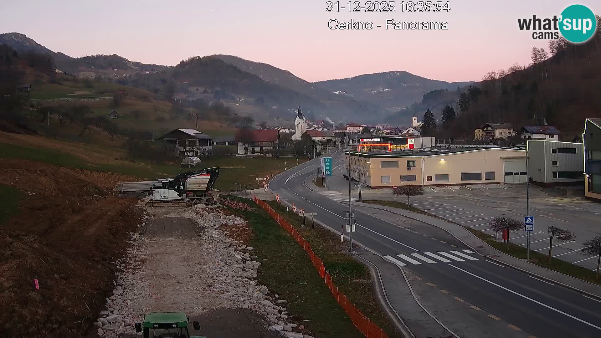 Webcam en direct – Entrée de la ville de Cerkno