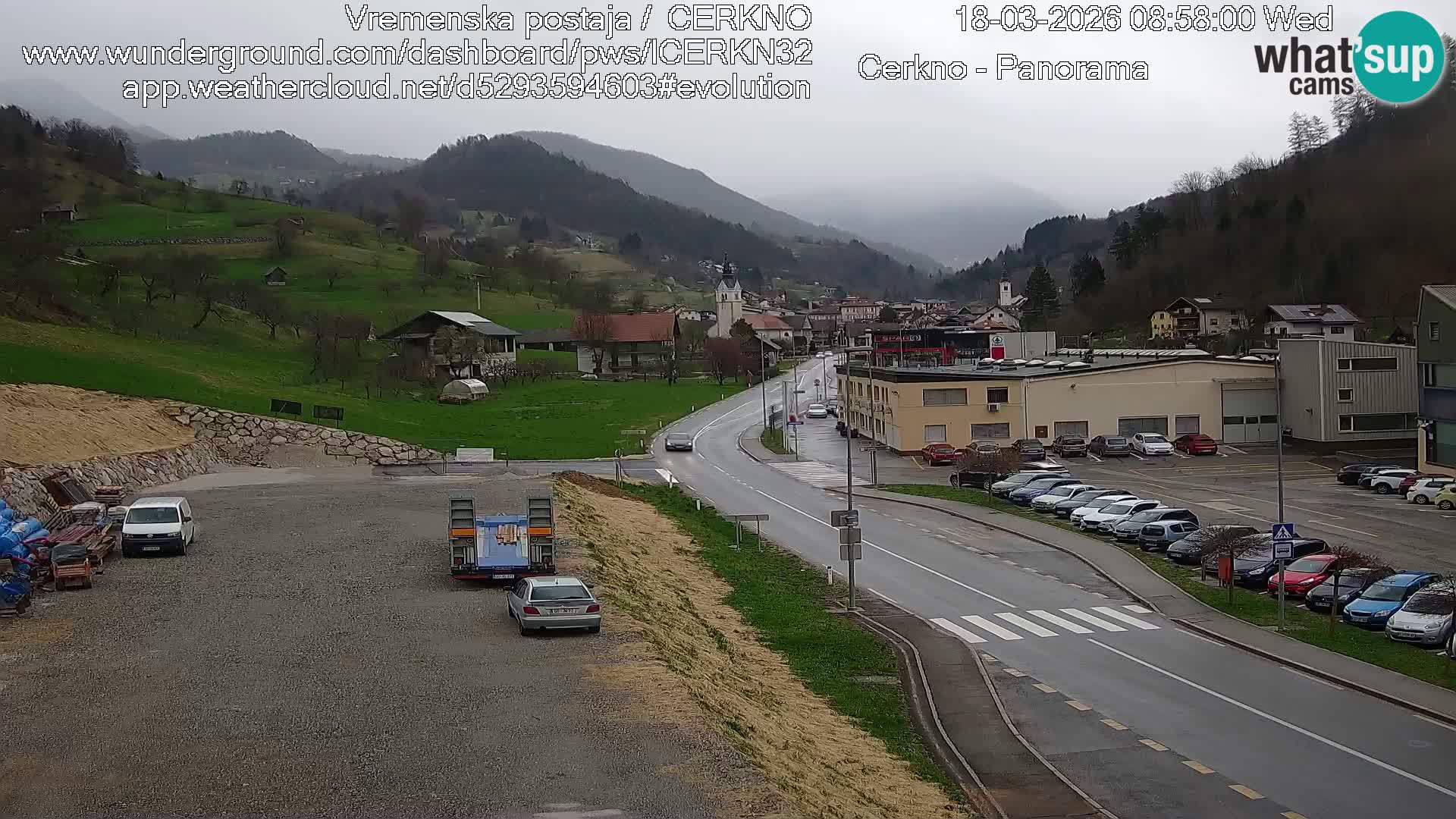Webcam en direct – Entrée de la ville de Cerkno