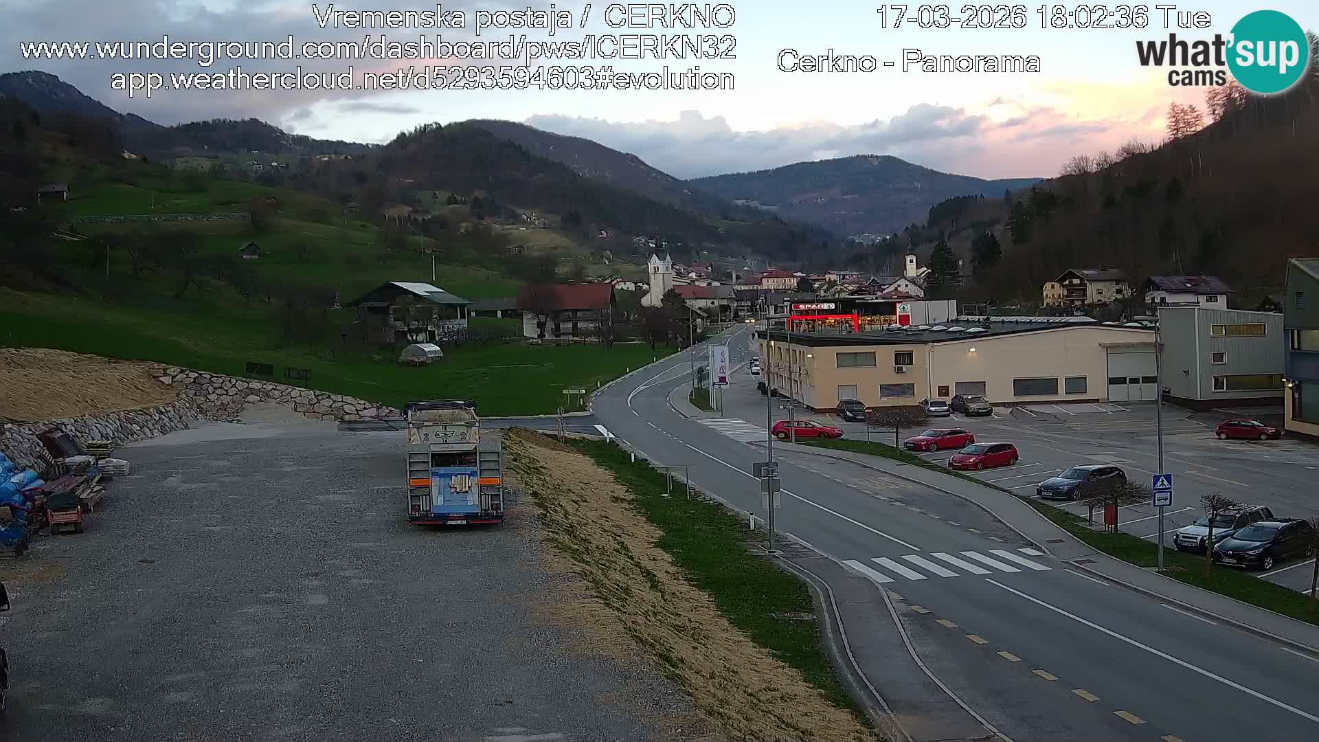 Webcam en direct – Entrée de la ville de Cerkno