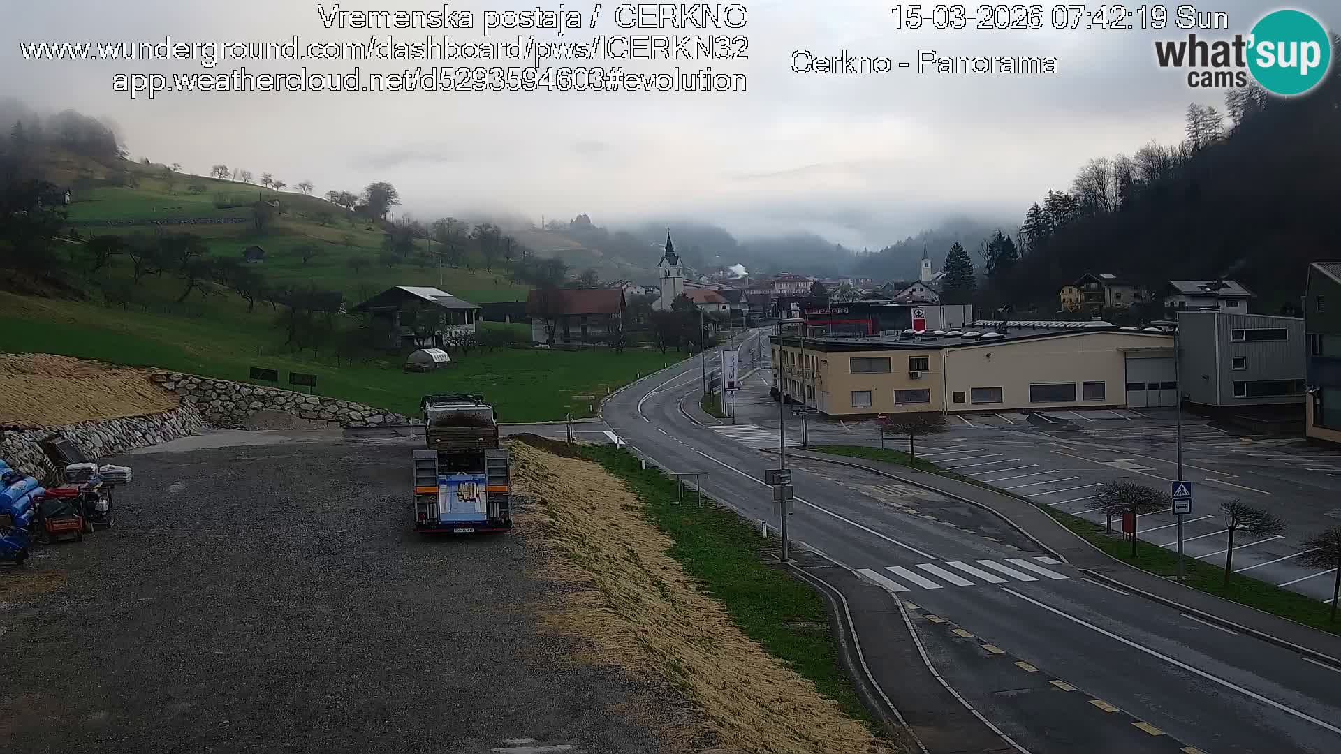Cerkno entrada a la ciudad Webcam en vivo
